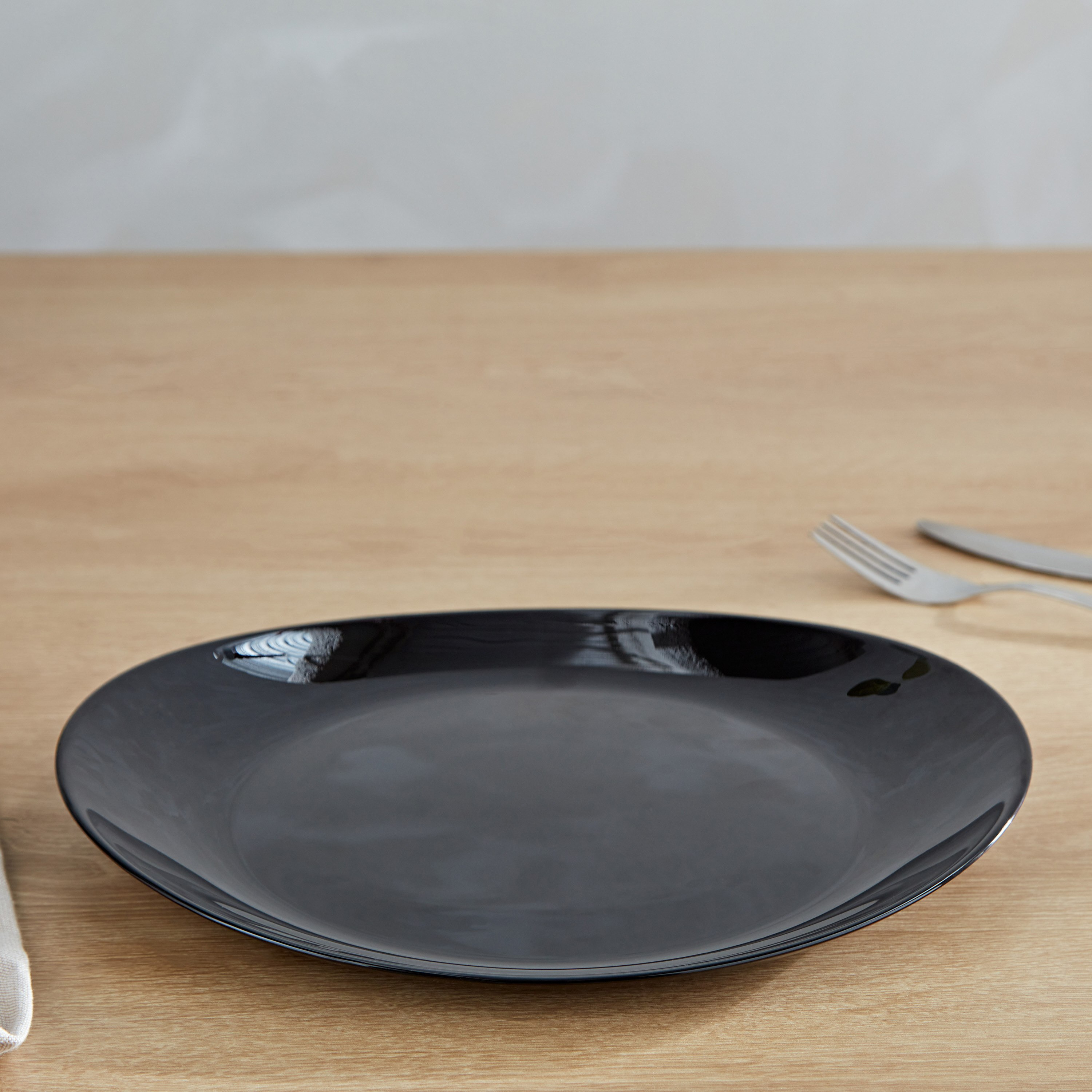 صحن ستيك فريندز تايم من لومينارك - 30 سم-hbxdecorandfurnishings-tabletop-crockery-image-1