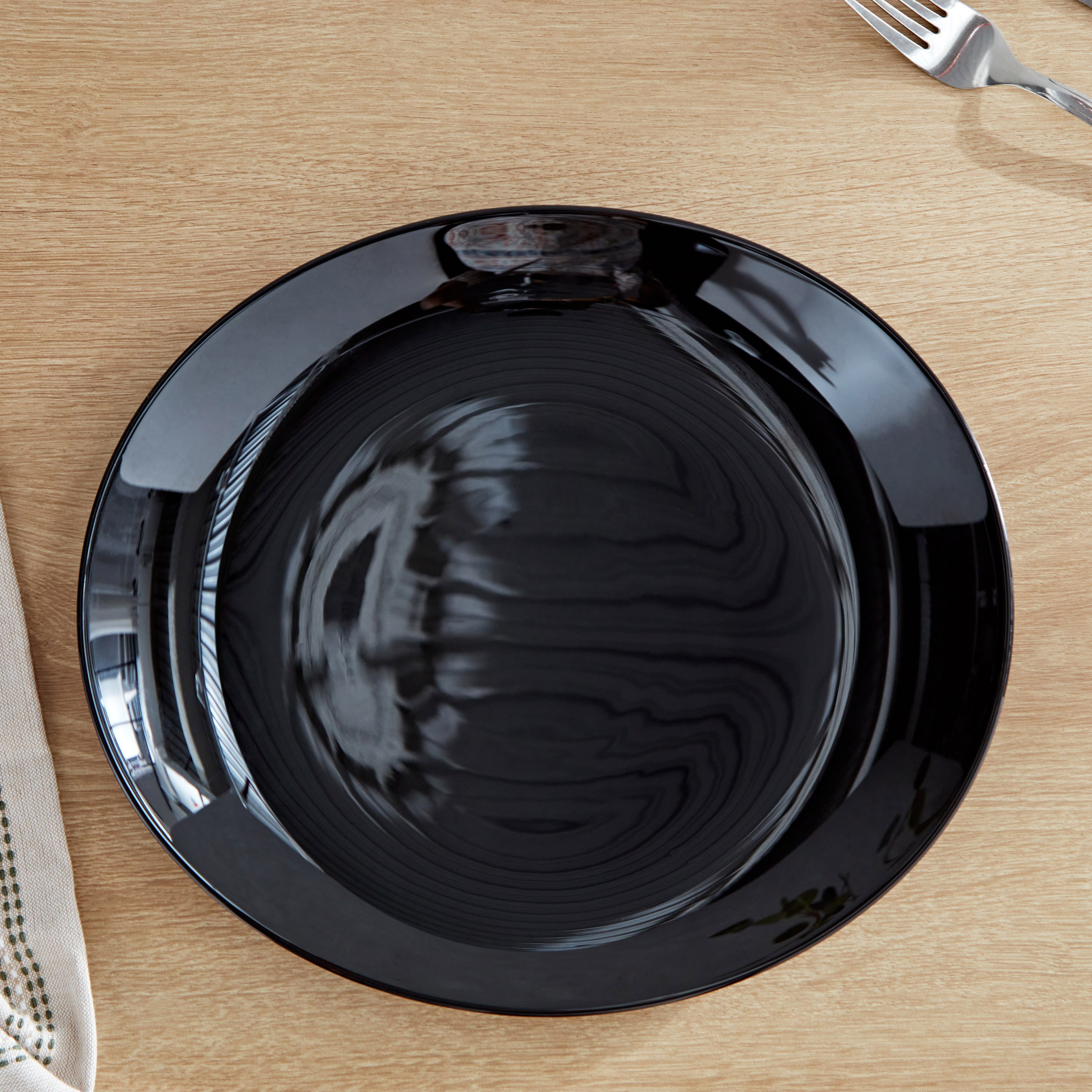 صحن ستيك فريندز تايم من لومينارك - 30 سم-hbxdecorandfurnishings-tabletop-crockery-image-2