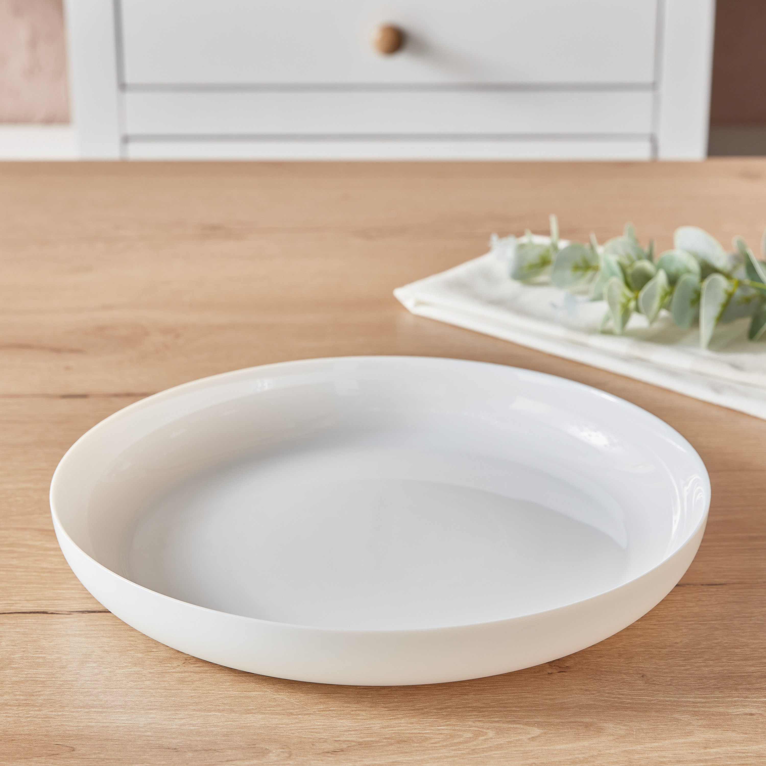Luminarc Friend's Time Serving Plate - 29 cm-hbxdecorandfurnishings-tabletop-serveware-image-1