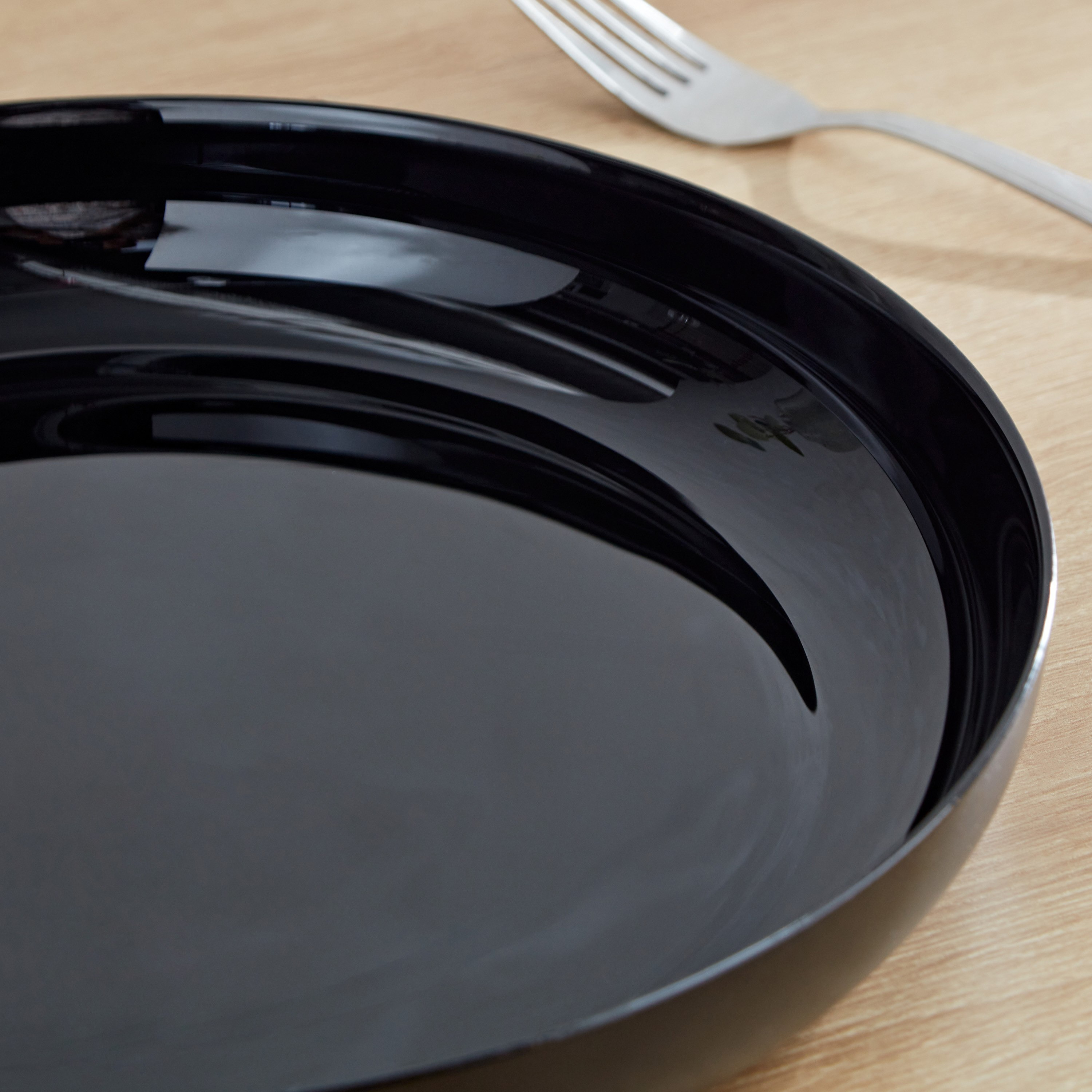 صحن تقديم فريندز تايم من لومينارك - 30 سم-hbxdecorandfurnishings-tabletop-serveware-image-3
