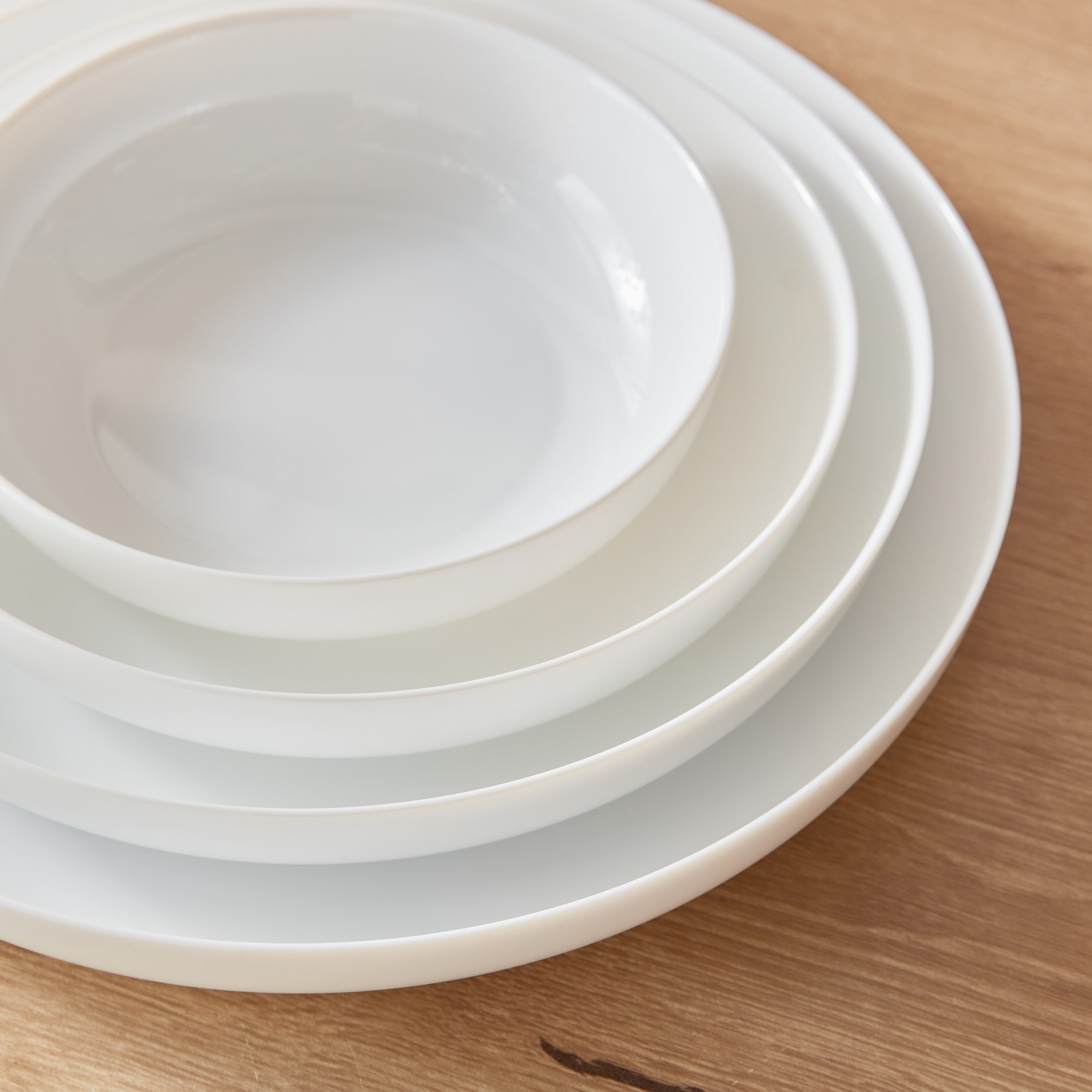 Luminarc Friend's Time Serving Platter - 25 cm-hbxdecorandfurnishings-tabletop-crockery-image-4