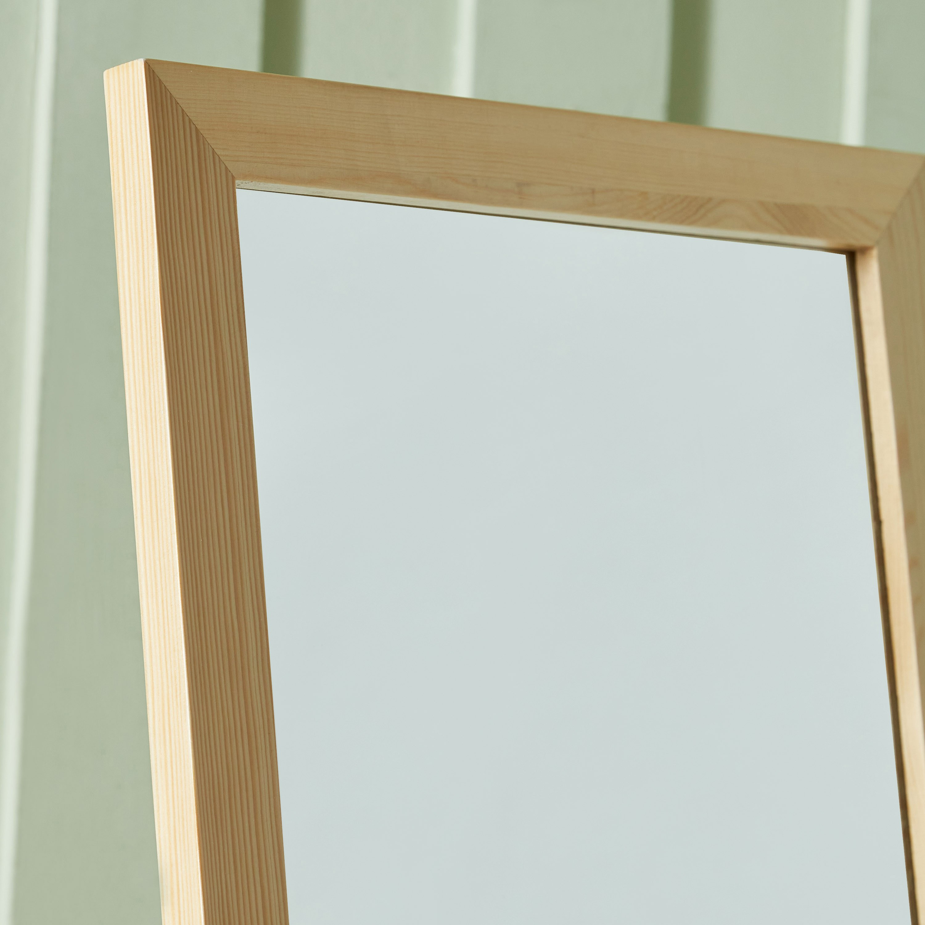 مرآة أرضية بإطار خشبي بساقين من سانا - 37x122 سم-hbxhomeware-hbxdecorandfurnishings-image-7