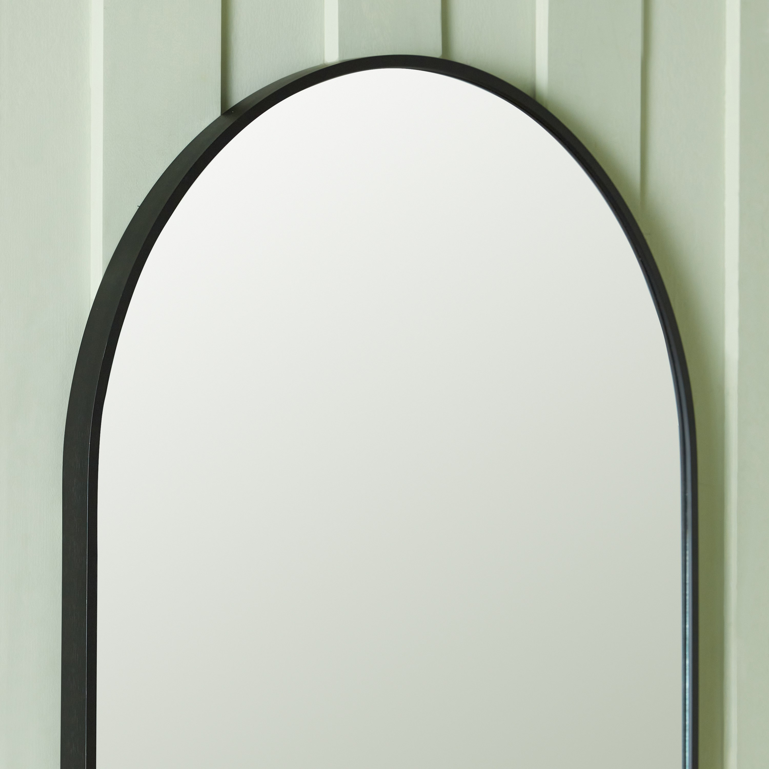 مرآة أرضية بإطار ألومنيوم من سانا - 56x168 سم-hbxhomeware-hbxdecorandfurnishings-image-3