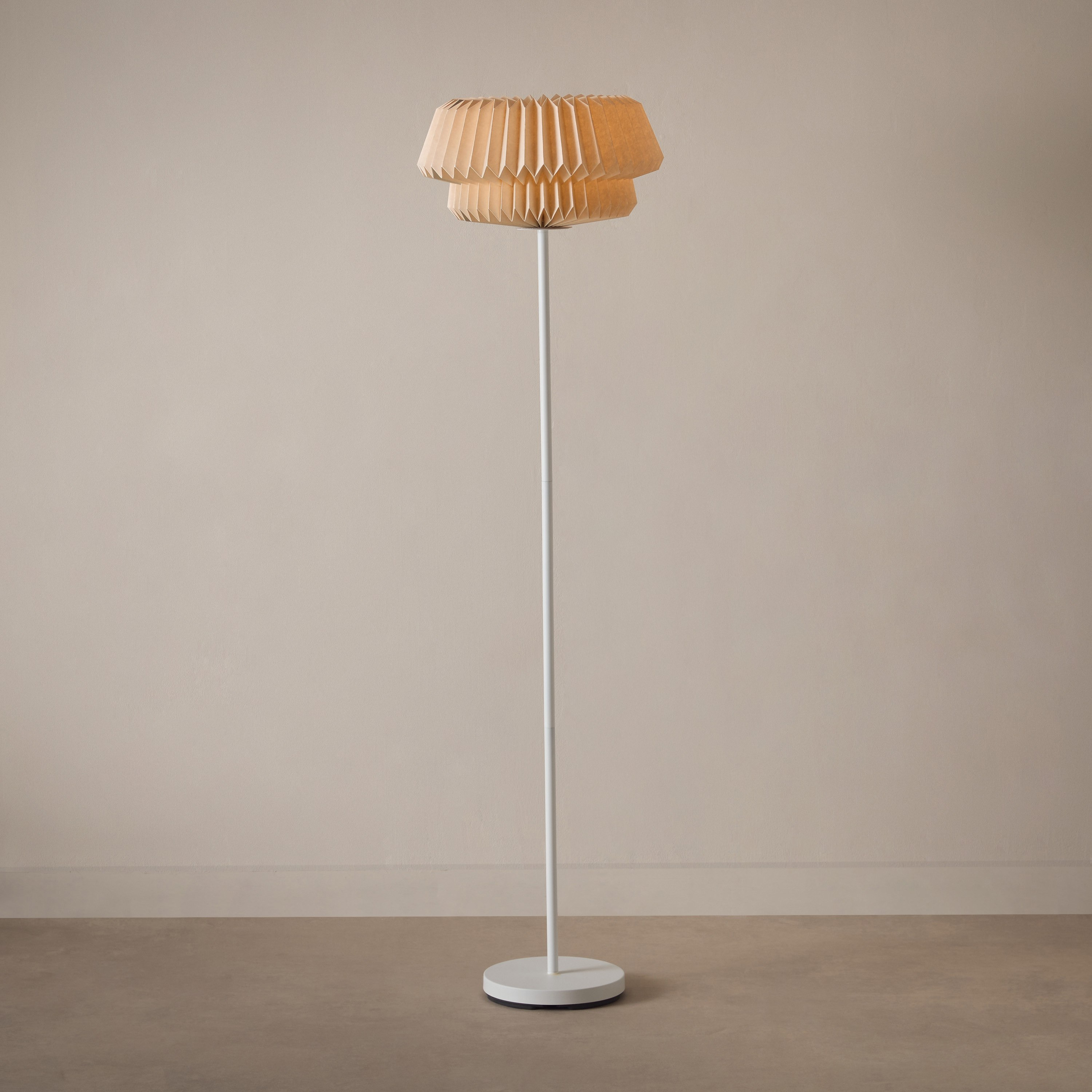 مصباح أرضية معدن بغطاء ورق من تاشا - 40x160 سم-hbxhomeware-hbxlivingroom-image-2