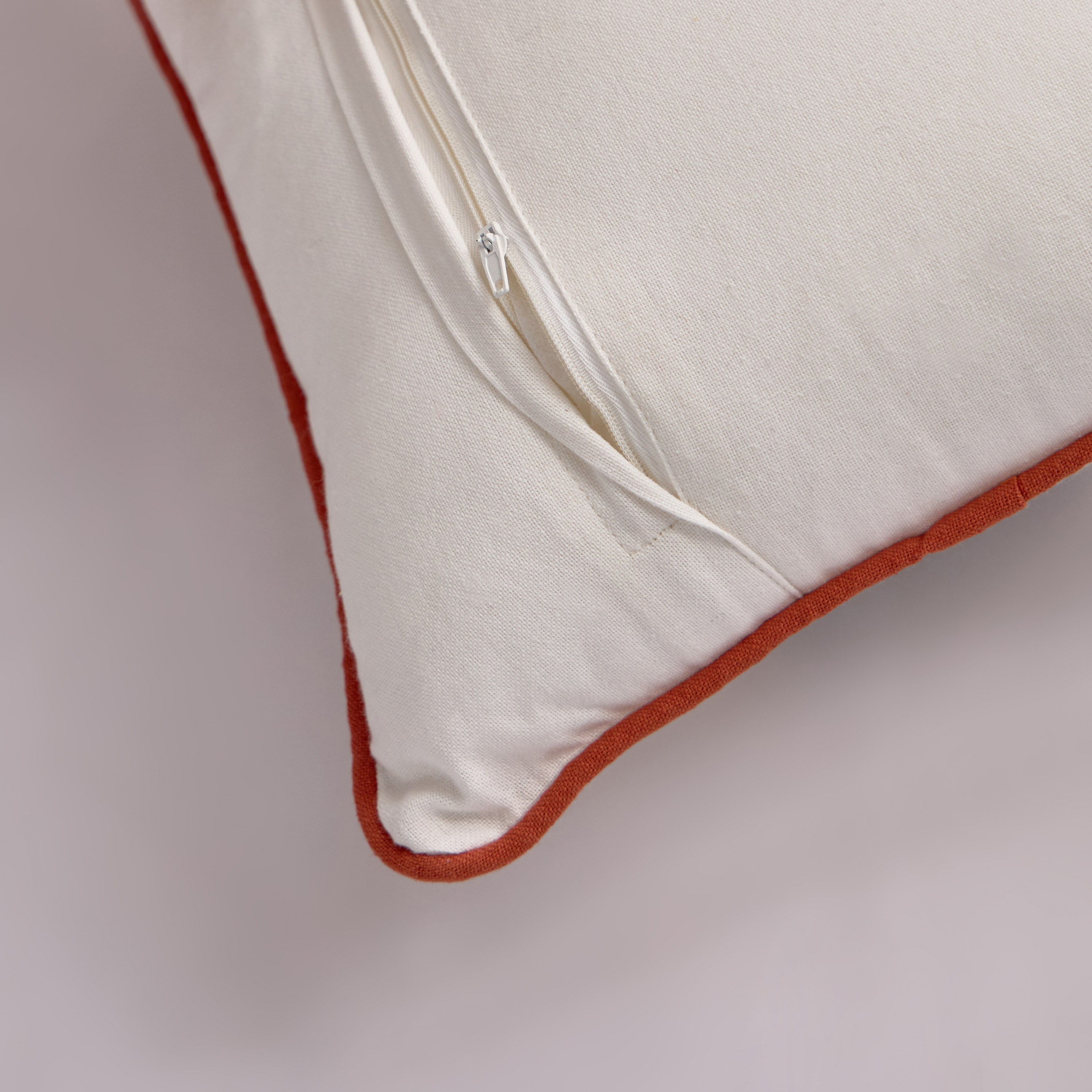 وسادة قطن محشوة بتطريز وطبعات مع خيوط بارزة من أركيد - 30x50 سم-hbxhomeware-hbxkidsandyouth-image-4