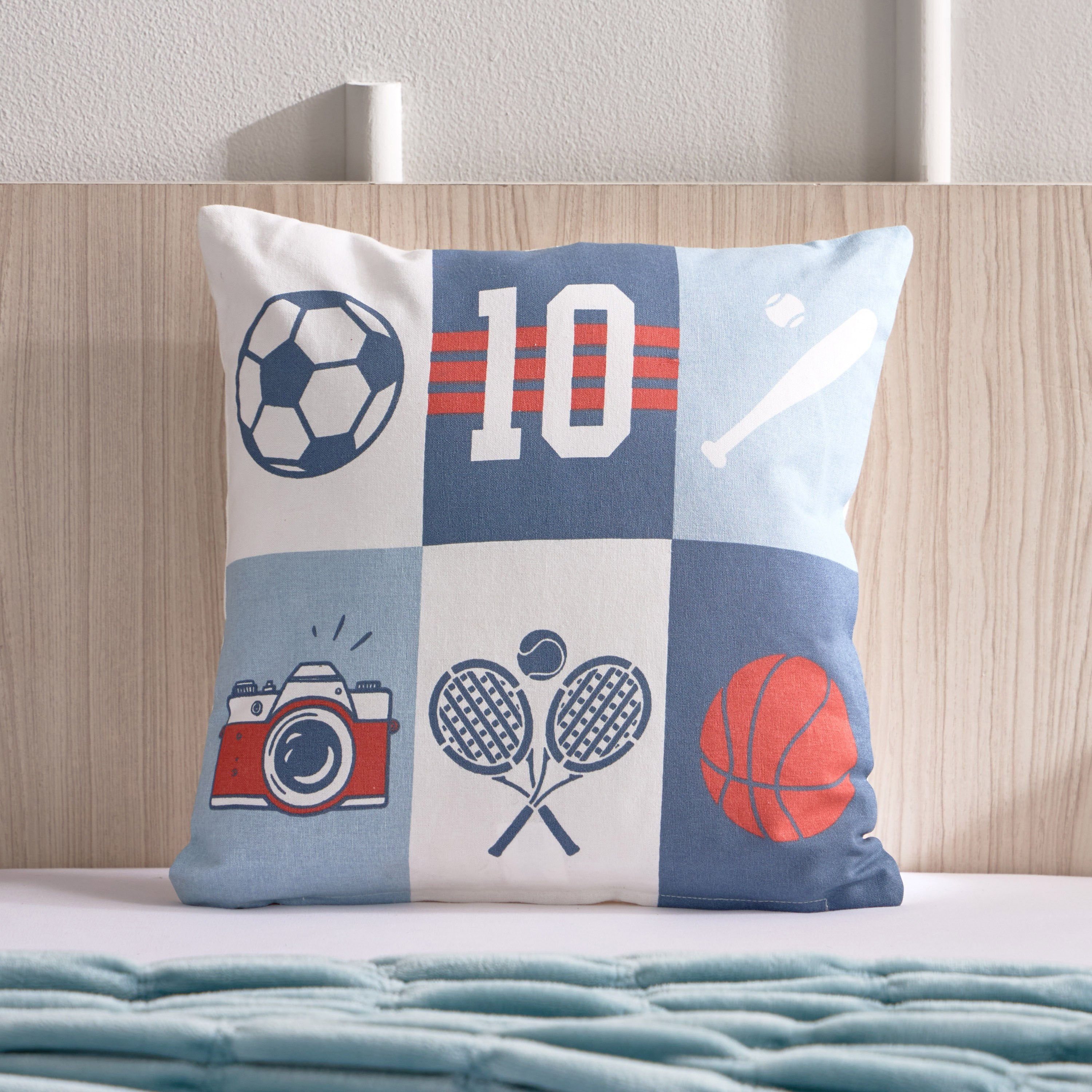 وسادة محشوة بطبعات لاعب من أركيد- 40x40 سم-hbxhomeware-hbxkidsandyouth-image-1