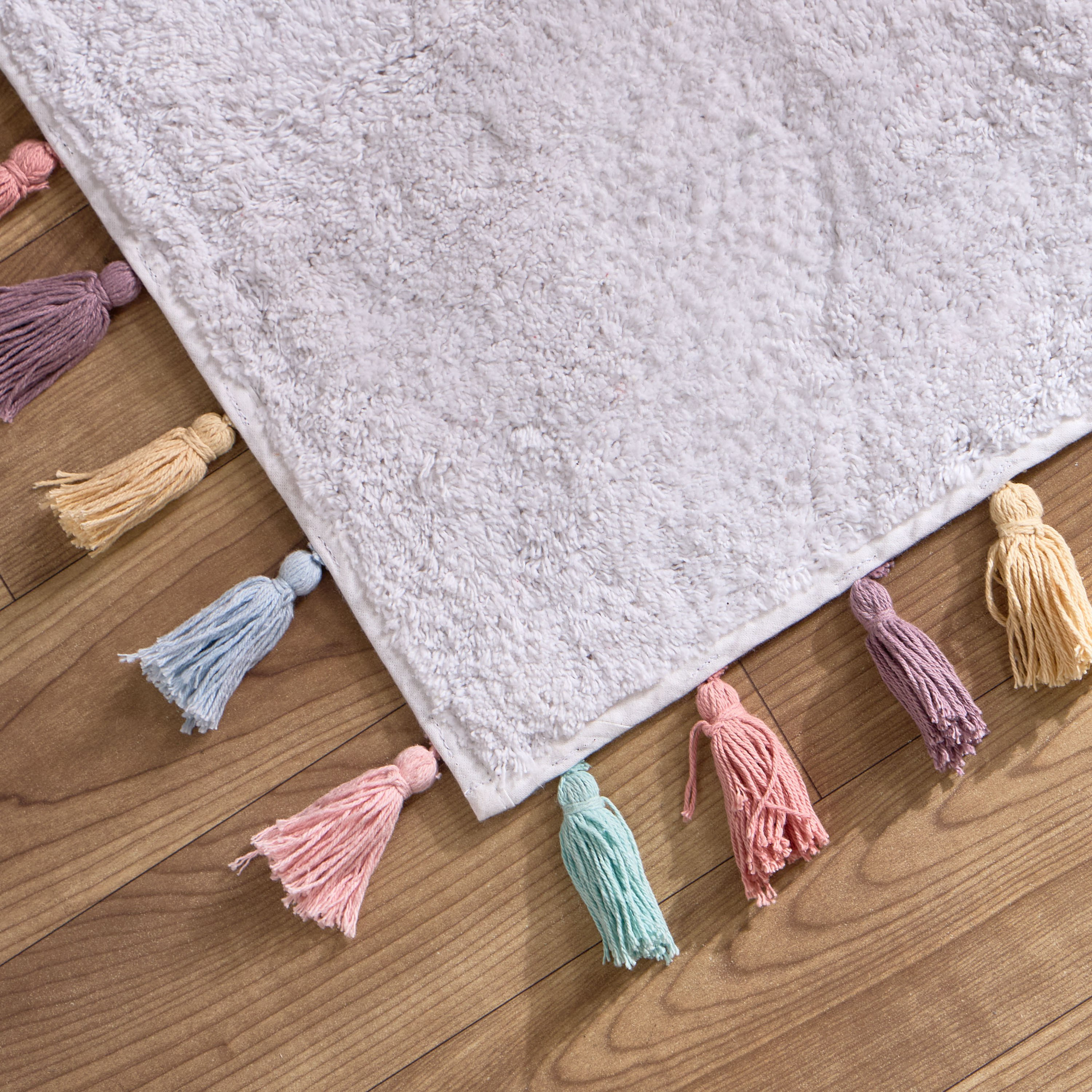 سجادة حمام قطن معنقدة بشرابات فلوريت من فلاترباي - 40x60 سم-hbxhomeware-kidsessentials-kidsbathmatsandtubmats-image-2