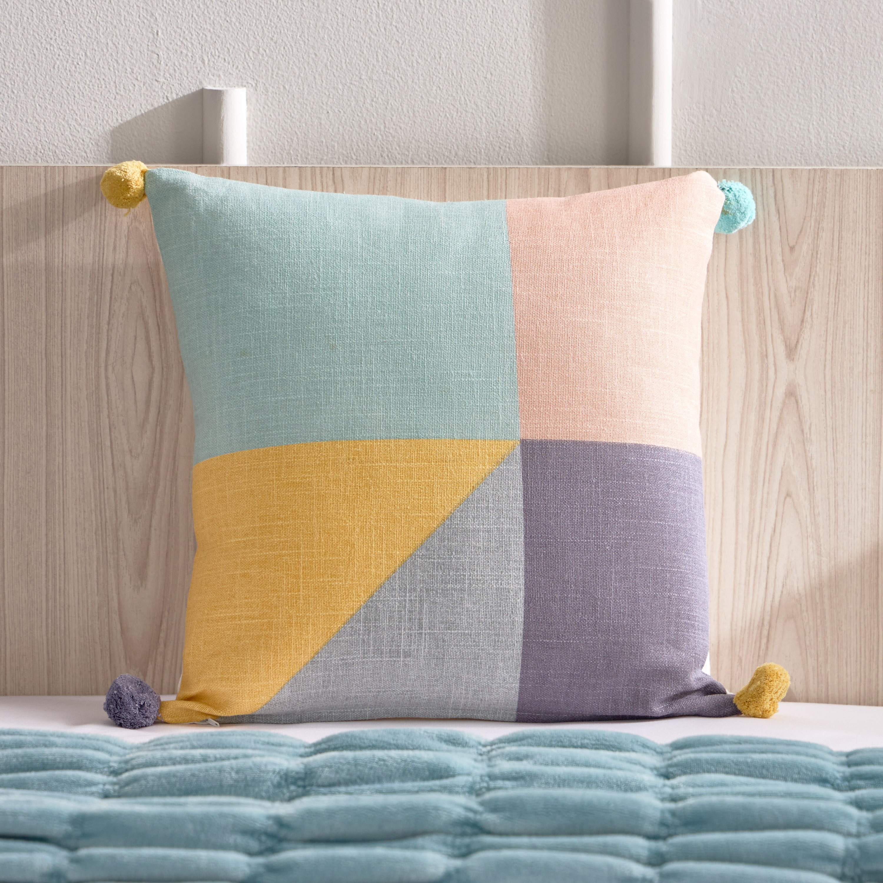 وسادة محشوة قطنية بطبعات قوالب ملونة وكرات بوم بوم من بلاي لاند- 40x40 سم-hbxhomeware-hbxkidsandyouth-image-1