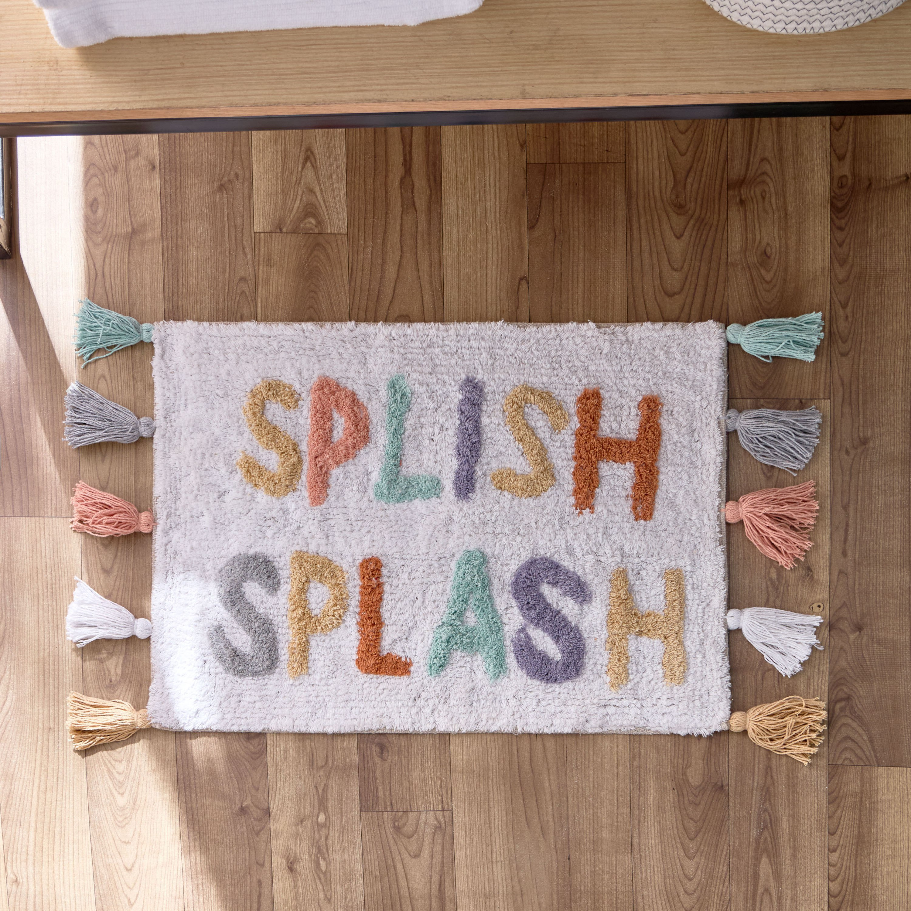 سجادة حمام معنقدة قطن بشرّابات سبليش سبلاش من بلاي لاند- 40x60 سم-hbxhomeware-kidsessentials-kidsbathmatsandtubmats-image-1