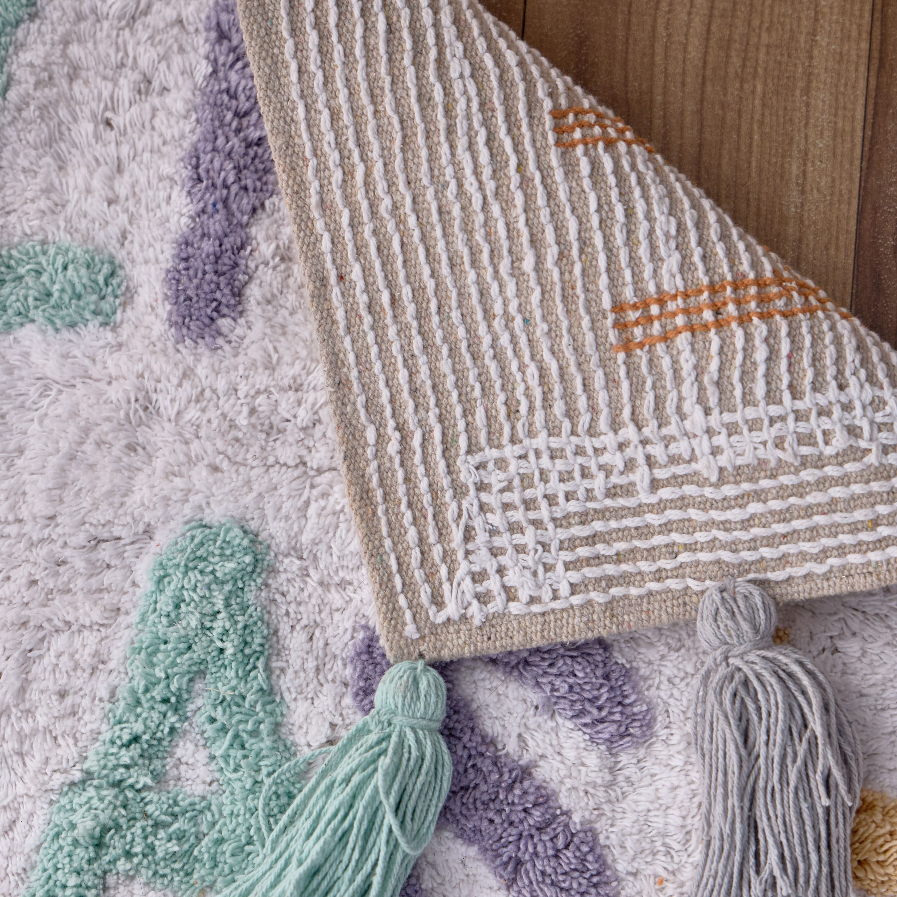 سجادة حمام معنقدة قطن بشرّابات سبليش سبلاش من بلاي لاند- 40x60 سم-hbxhomeware-kidsessentials-kidsbathmatsandtubmats-image-4