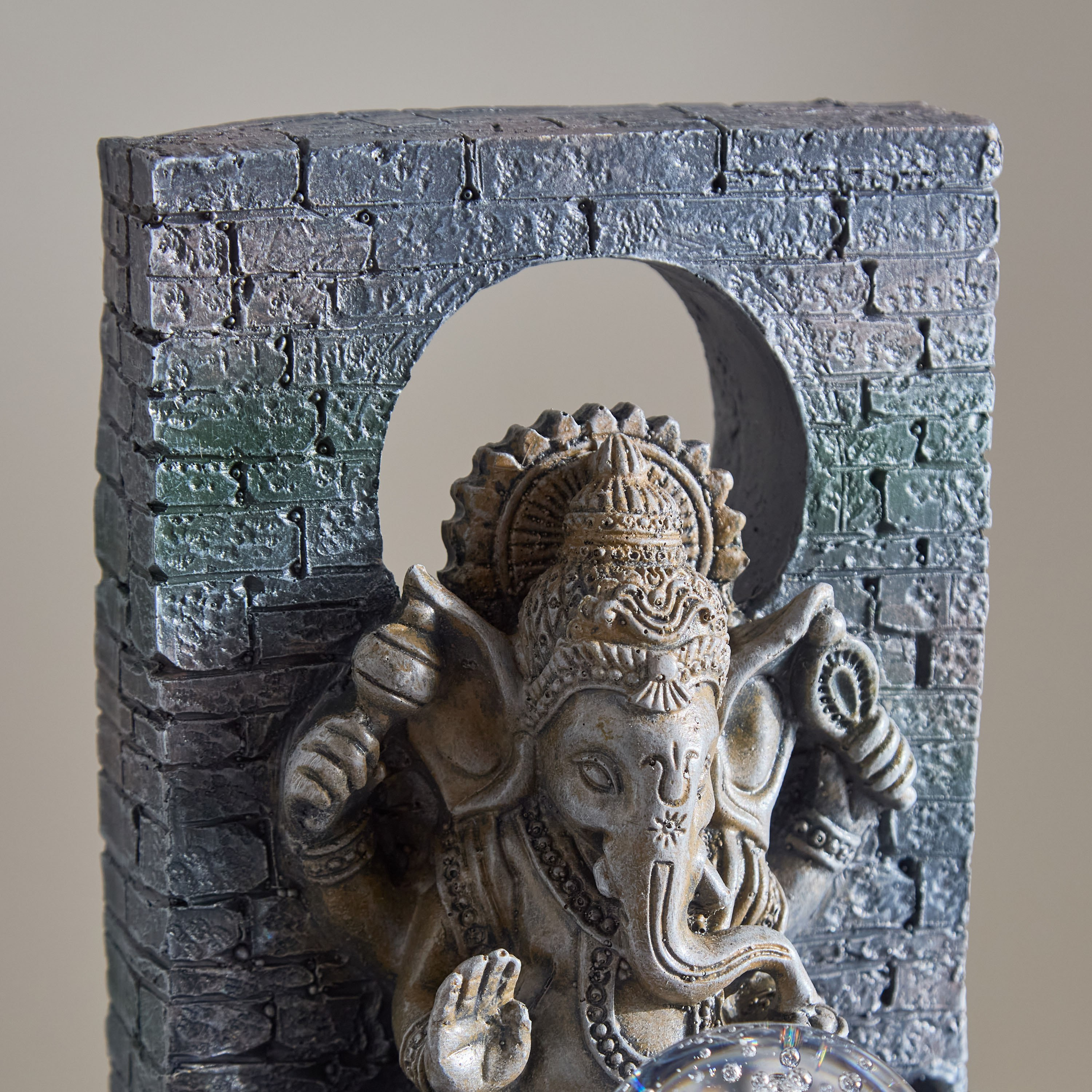 نافورة إل إي دي مع كرة دوارة من سيرين غانيشا - 21x21x26 سم-hbxhomeware-hbxdecorandfurnishings-image-5
