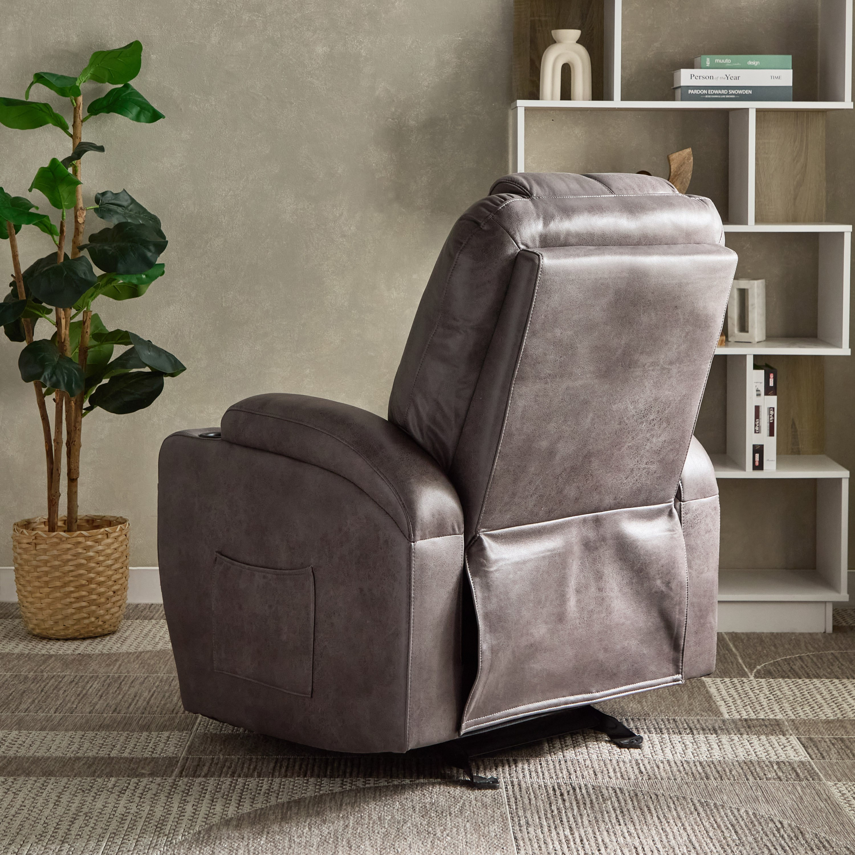كرسي استرخاء هزاز قماش بمظهر جلد وذراعين مع حاملي أكواب ومنفذ يو إس بي من ملاوي-hbxfurniture-sofasandarmchairs-reclinersofas-image-5