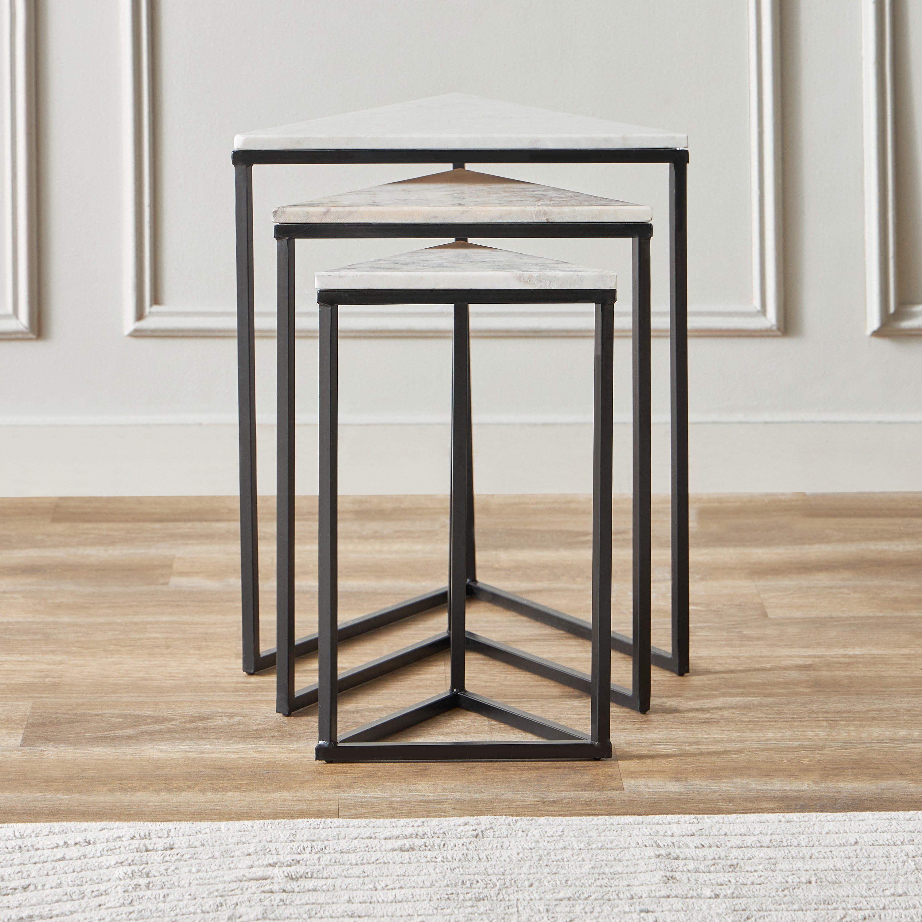 طقم طاولات متداخلة 3 قطع بسطح من الرخام الأصلي - تريو من فيندرا-hbxfurniture-livingroom-nestingtables-image-2
