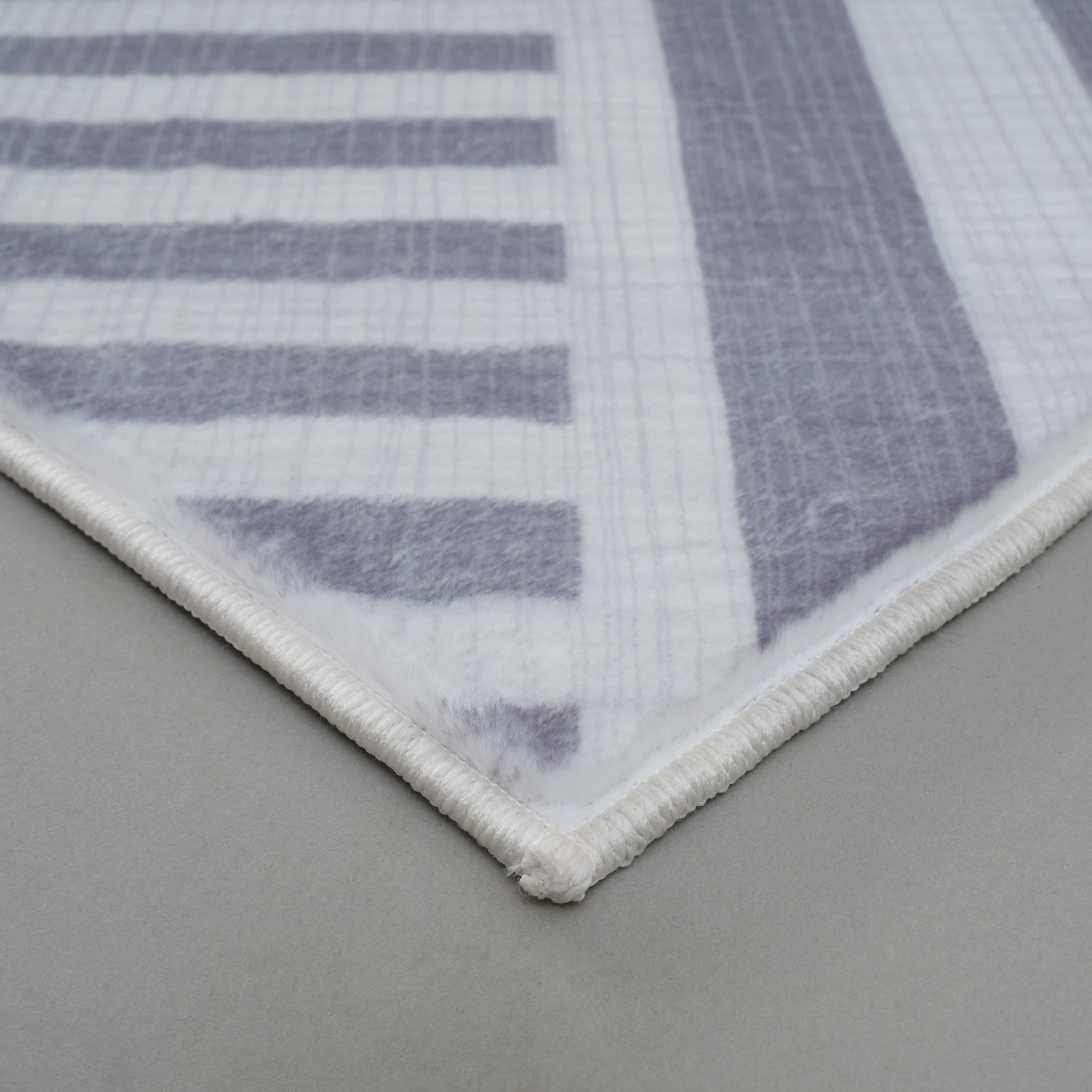 Milan Indus Printed Plush Fur Rug - 200x300 cm-hbxdecorandfurnishings-floorcoverings-rugs-image-3