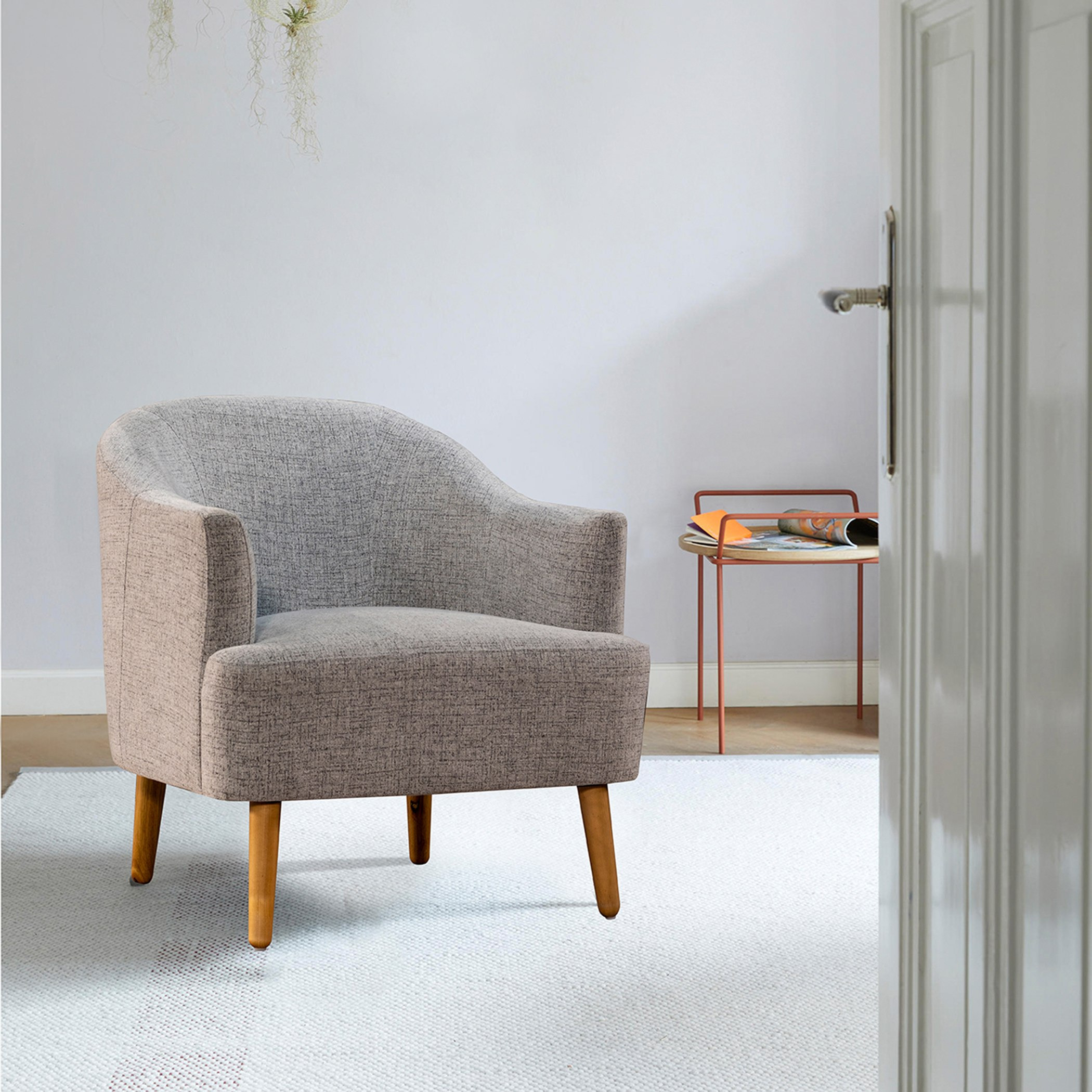 كرسي قماش مع وسادة من إلزن-hbxlivingroom-sofasandarmchairs-easychairs-image-1
