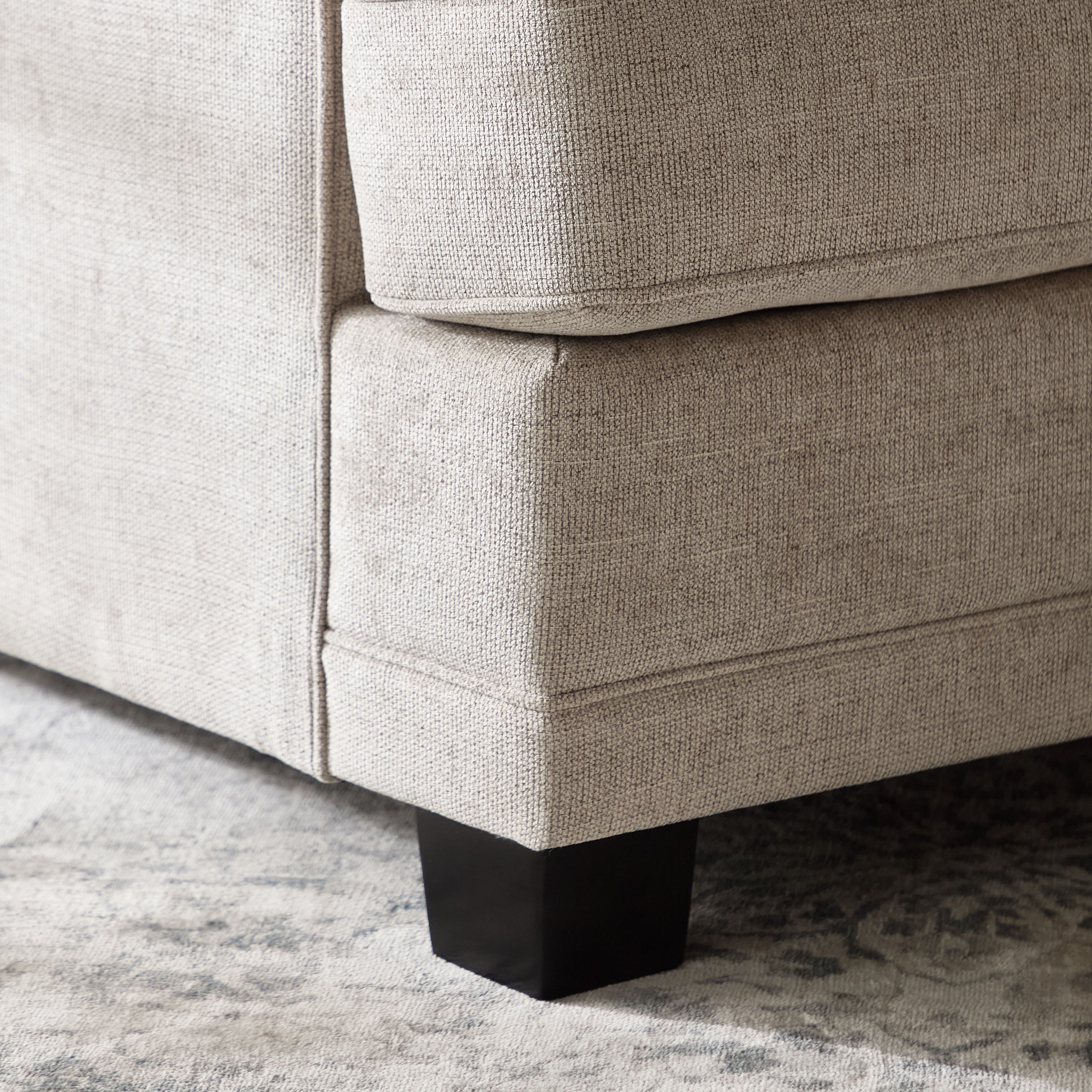 كرسي قماشي بمساند ذراعين من أوروم-hbxlivingroom-sofasandarmchairs-sofas-image-10