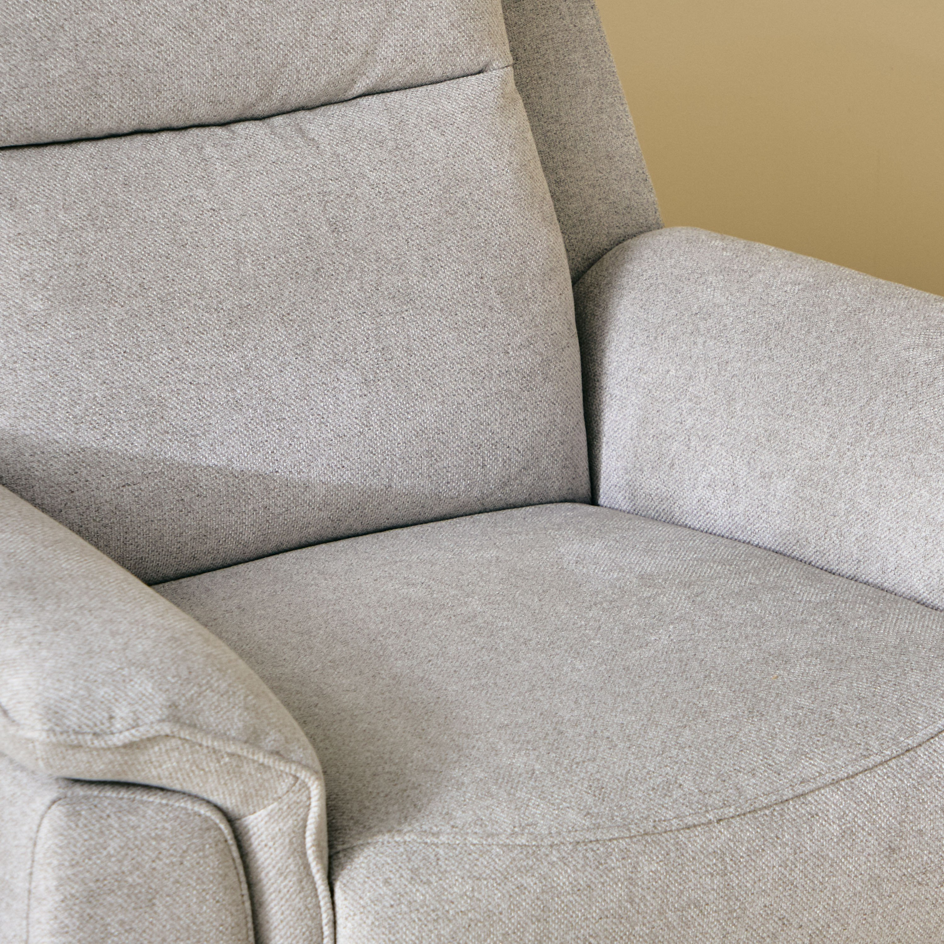 كرسي استرخاء قماش بمساند ذراعين قابل للضبط بالطاقة الكهربائية من بريتاني-hbxfurniture-sofasandarmchairs-reclinersofas-image-11