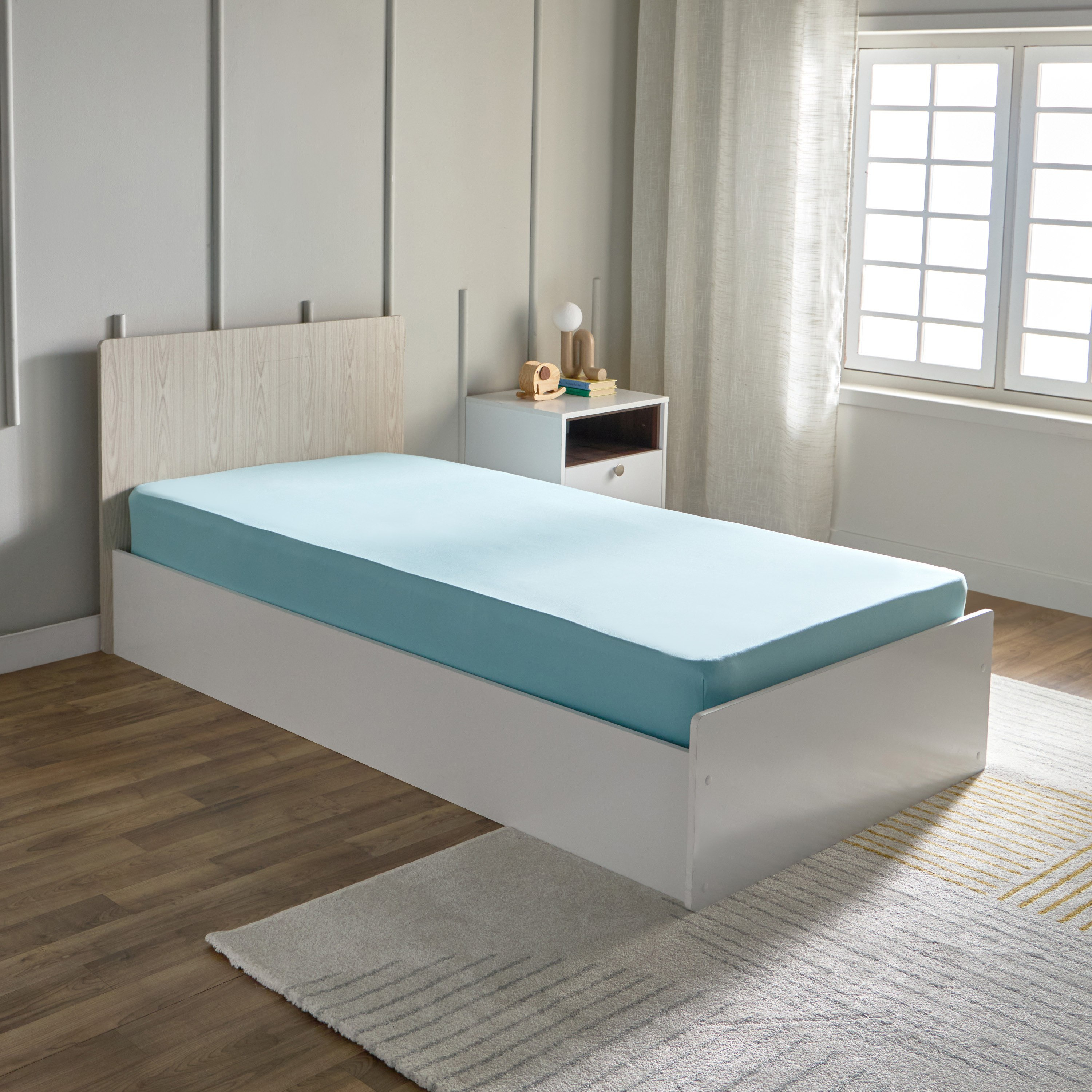 شرشف مطاطي جيرسي فردي من الألياف الدقيقة جويفول من بلاي لاند - 90x200+25 سم-hbxhomeware-hbxkidsandyouth-image-1