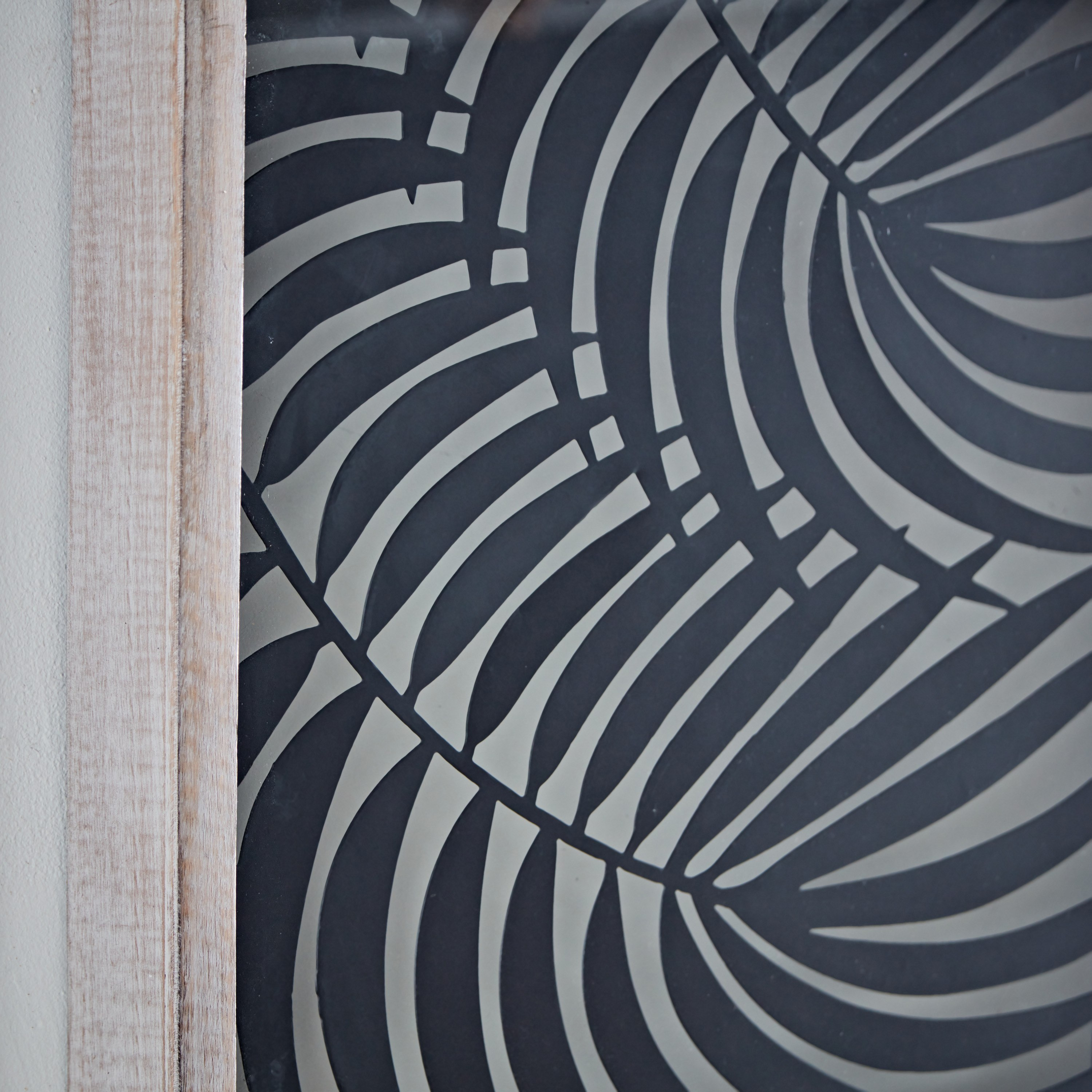 صندوق ظلال معدني  بإطار من خشب المانجو من إيلان- 48x48x6.5 سم-hbxlivingroom-walldecor-wallart-image-3
