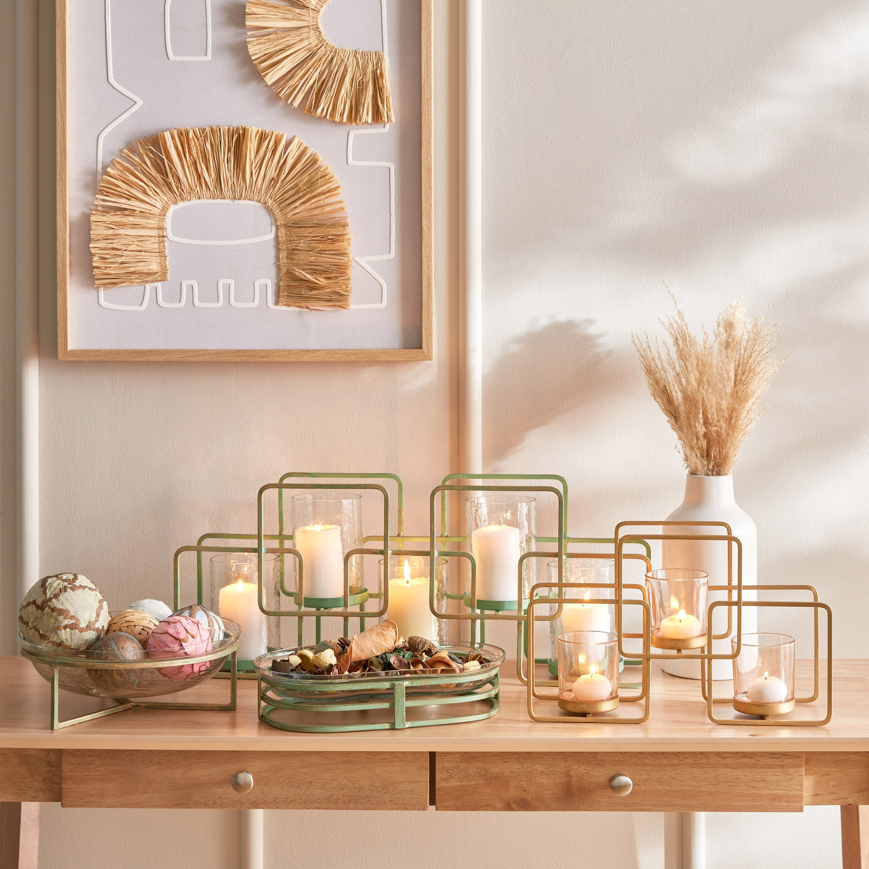 صحن ديكور زجاج مطروق بحامل معدن من ليفين - 29x17x65 سم-hbxhomeware-hbxdecorandfurnishings-image-5