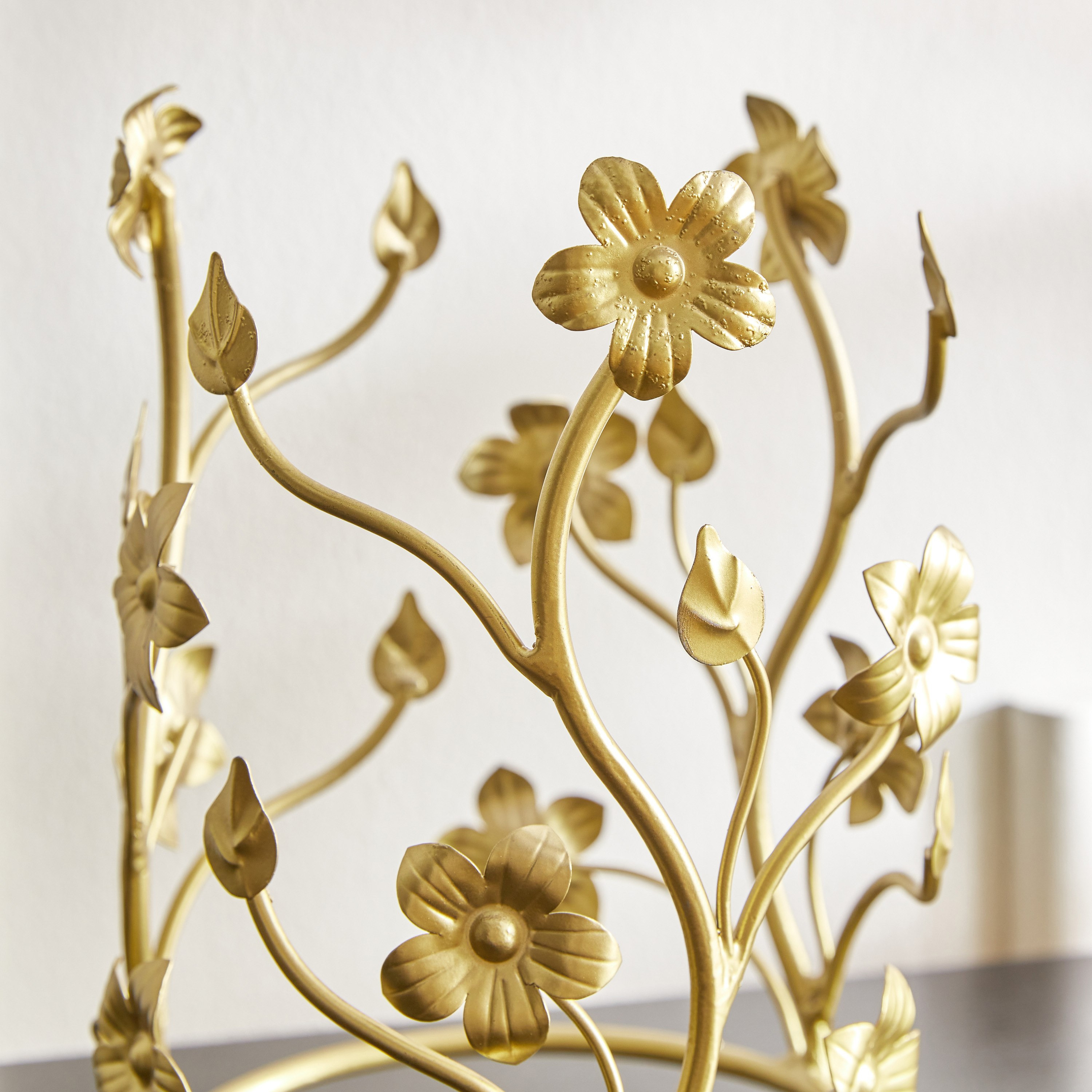 مزهرية زجاج بحامل من ليفين - 18x18x28 سم-hbxhomeware-hbxdecorandfurnishings-image-4