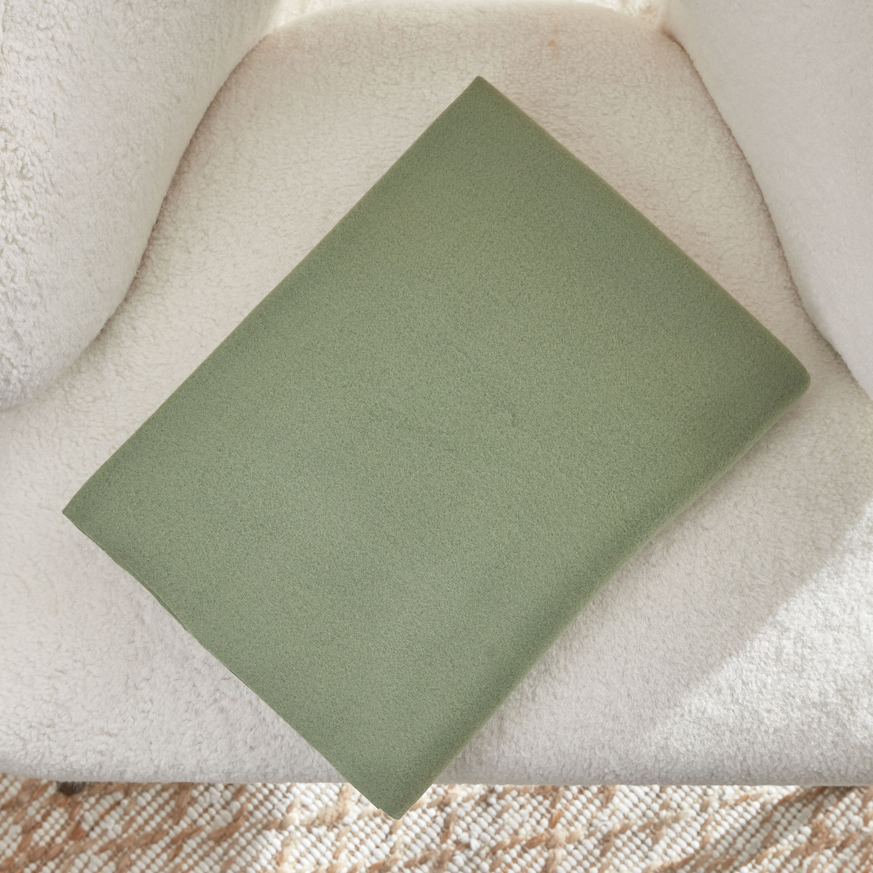 Atlanta Solid Recycled Polar Fleece Throw - 120x160 cm-hbxhomeware-hbxbedroom-image-4