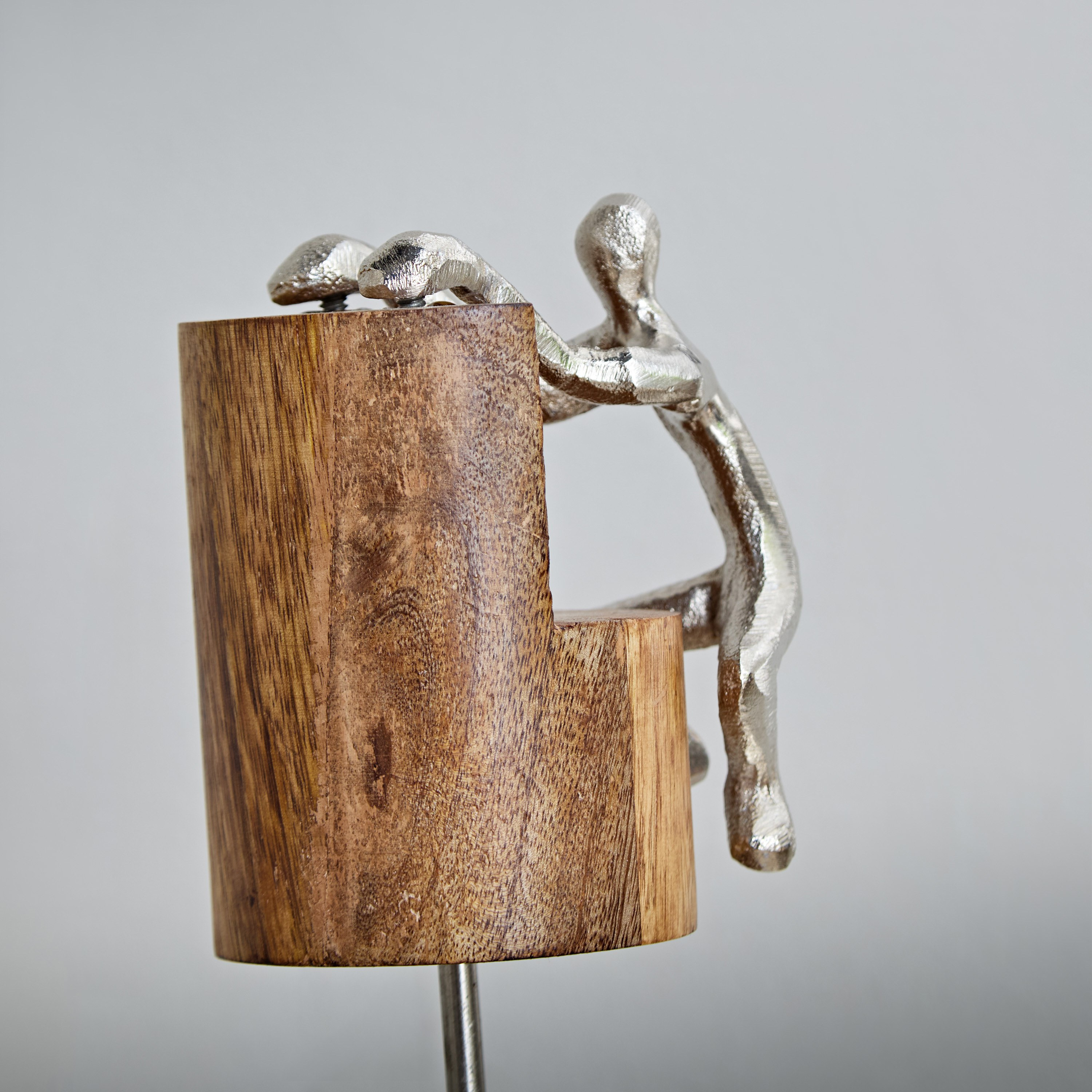 منحوتة ألومنيوم بمكعبات خشبية من أودين - 10x10x35 سم-hbxhomeware-homedecor-figurinesandornaments-image-3