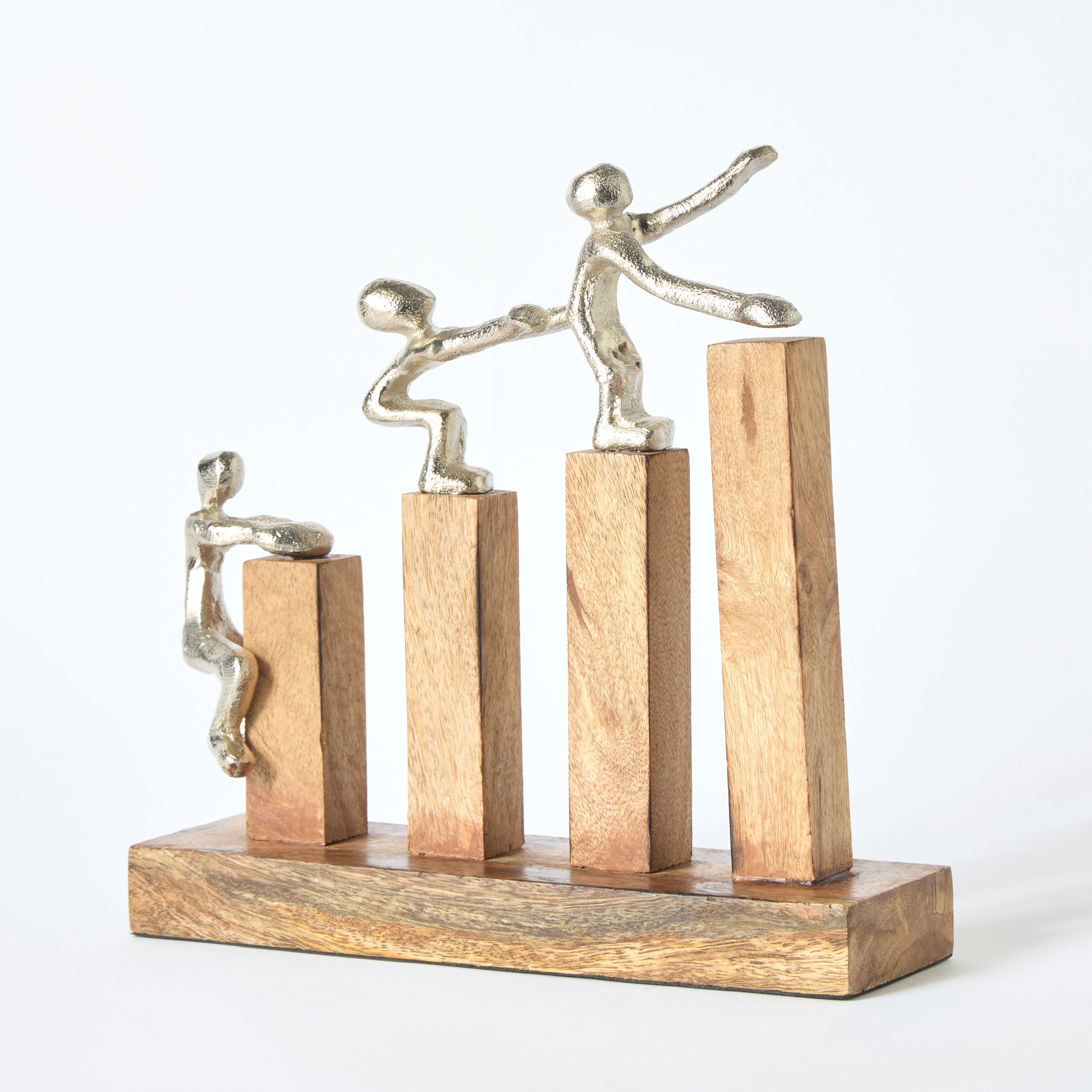 تمثال عائلة تتسلق ألومنيوم بقاعدة خشبية من أودين- 25x10x25 سم-hbxhomeware-homedecor-figurinesandornaments-image-5
