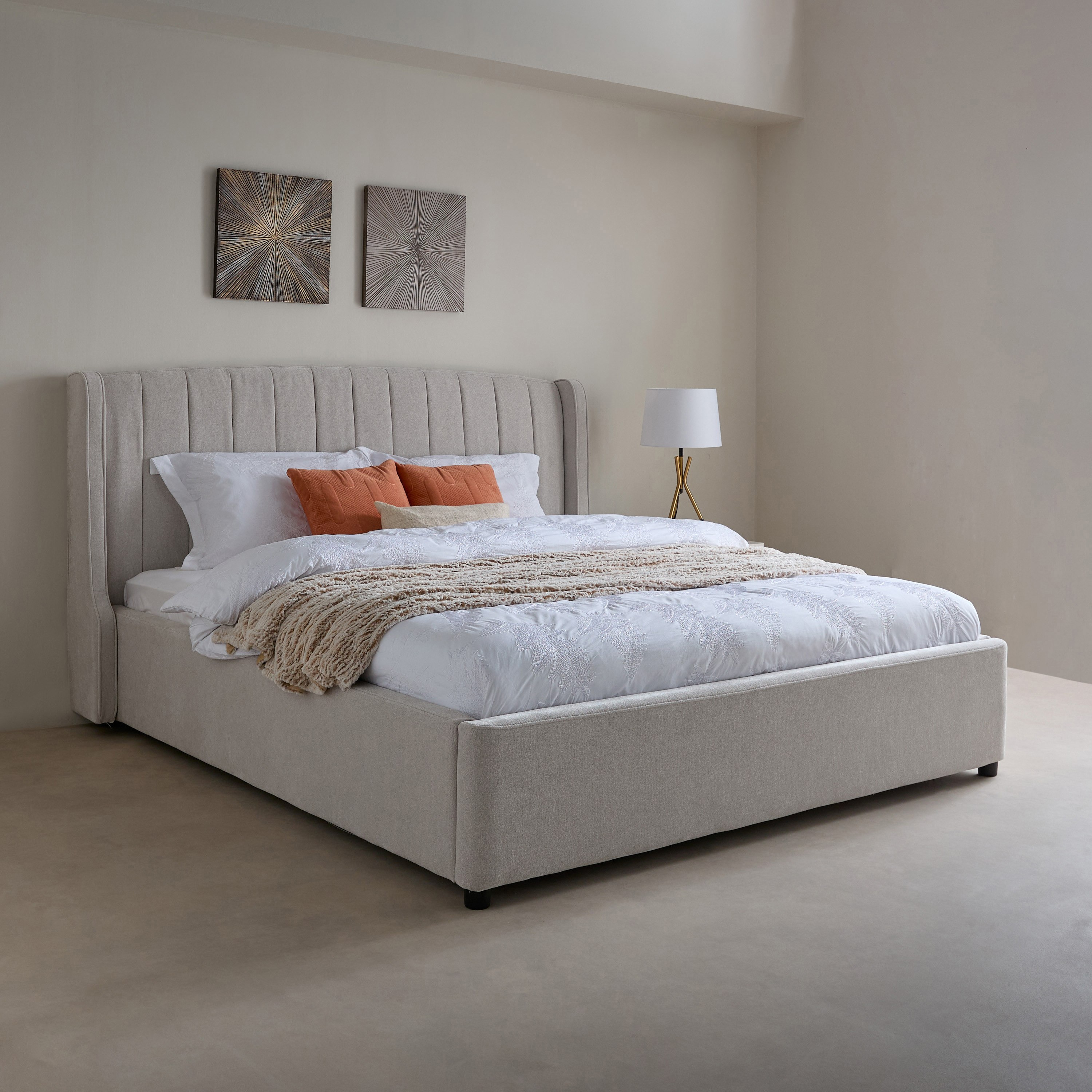 سرير كينج منجّد من داكوتا- 180x200 سم-hbxfurniture-bedsandbedsets-beds-king-image-1