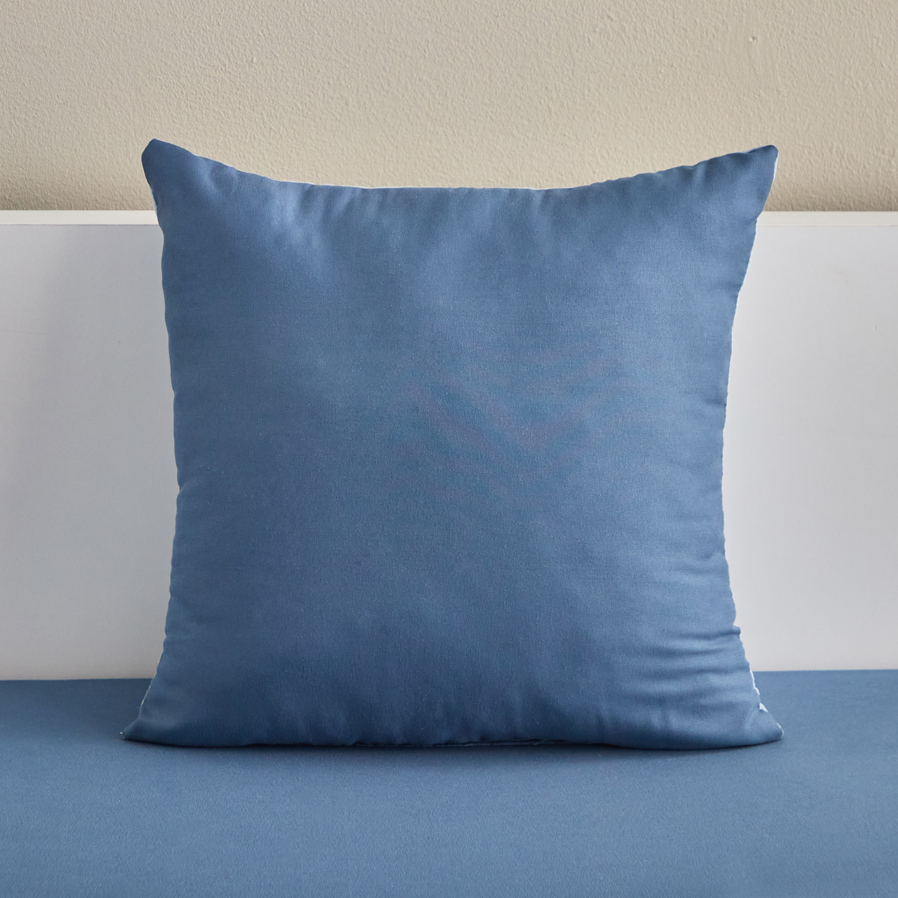 Flipzy Microfibre Reversible Filled Cushion - 40x40 cm-hbxhomeware-hbxkidsandyouth-image-1