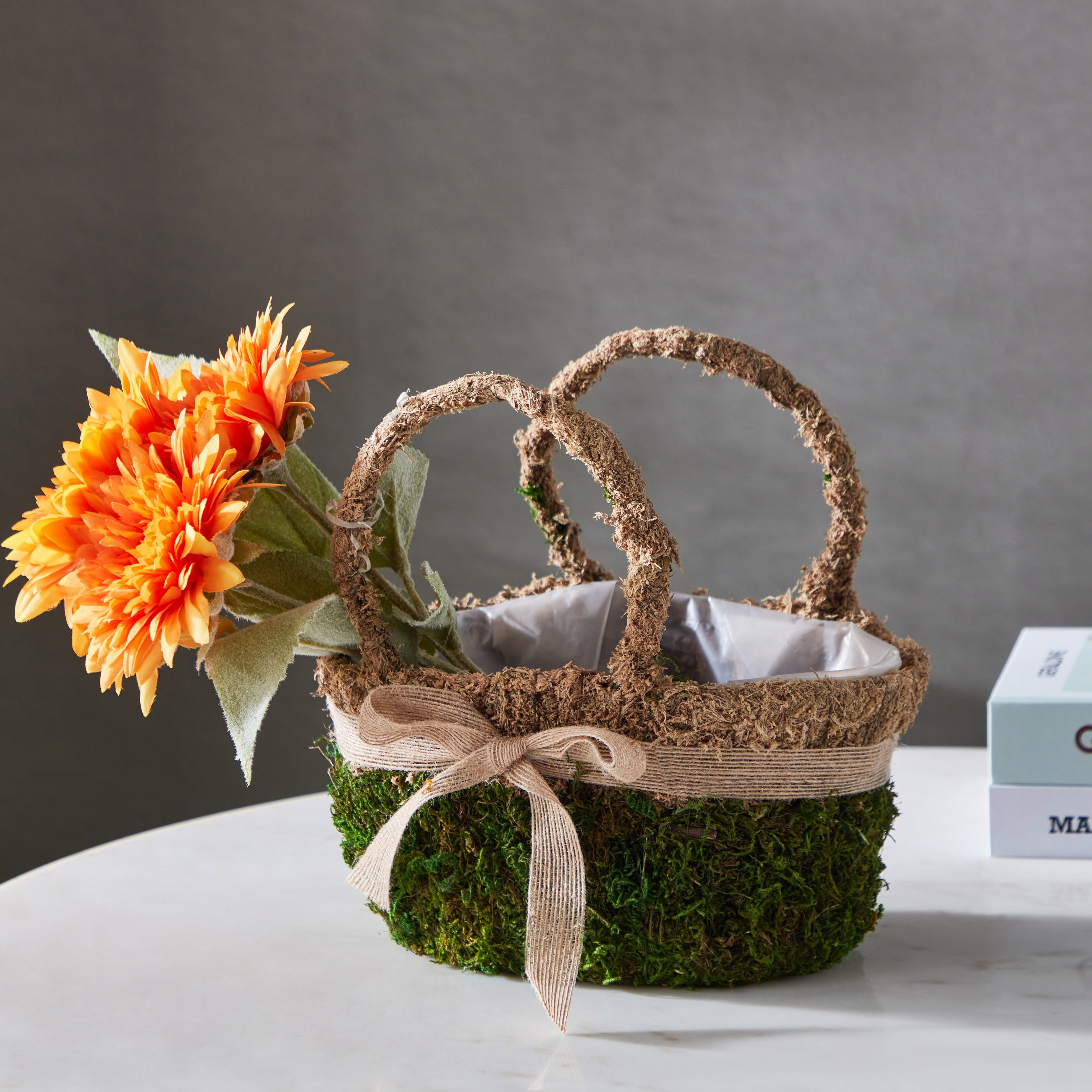 سلة من أعشاب طبيعية مع مقبض من لامبر- 24x16x24 سم-hbxhomeware-hbxdecorandfurnishings-image-1