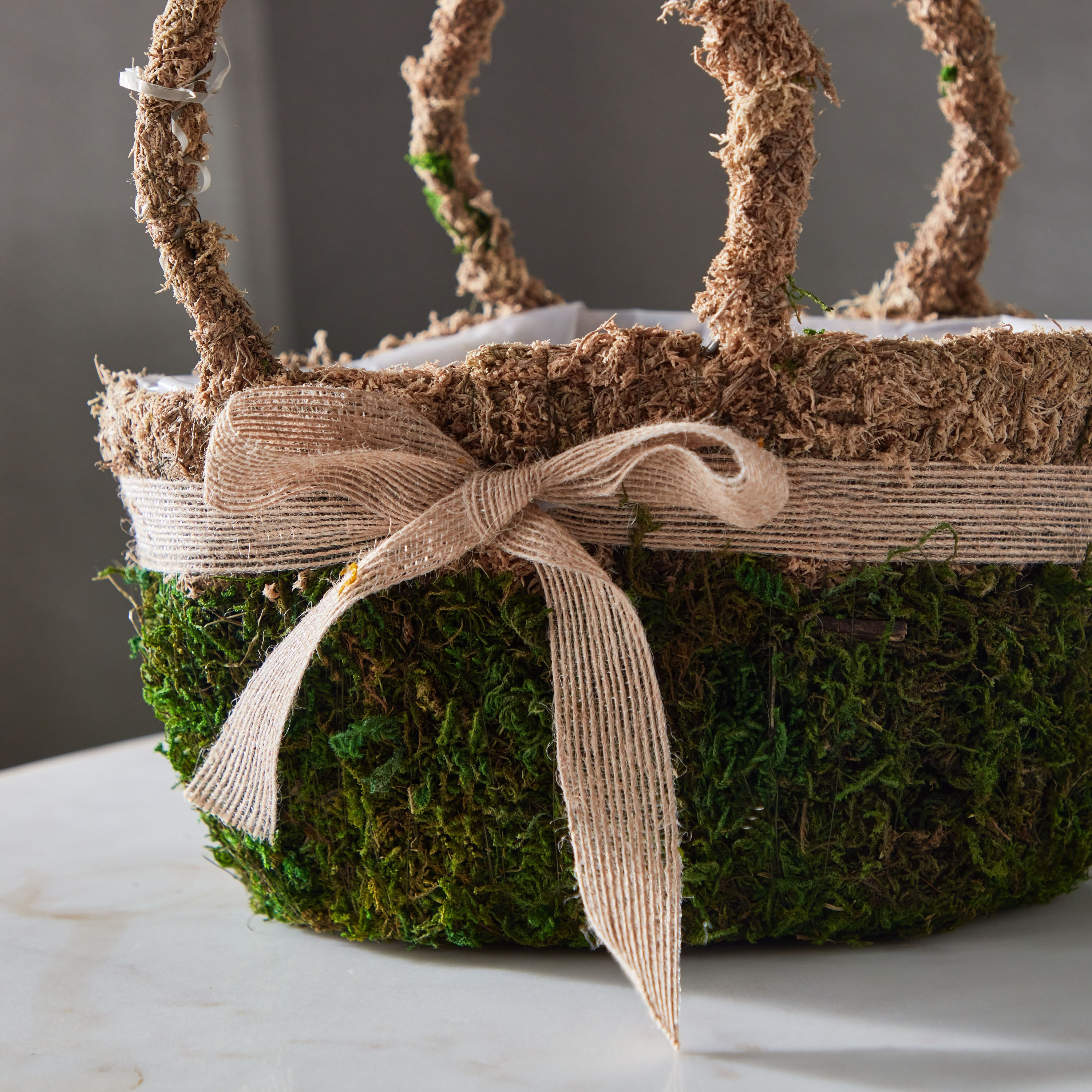 سلة من أعشاب طبيعية مع مقبض من لامبر- 24x16x24 سم-hbxhomeware-hbxdecorandfurnishings-image-3