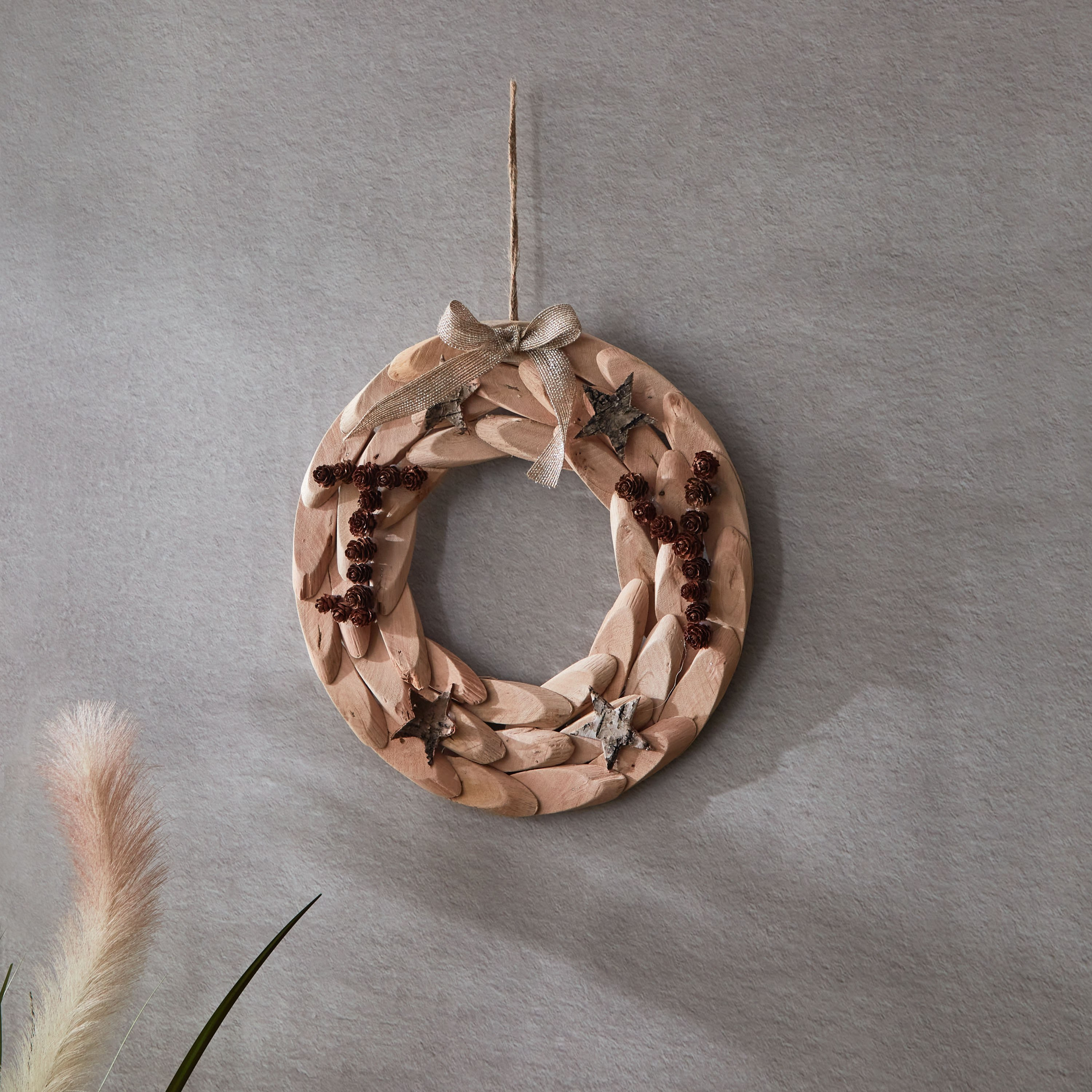 إكليل ديكور خشب طبيعي من لامبر - 31x4.5x31 سم-hbxlivingroom-walldecor-wallart-image-1