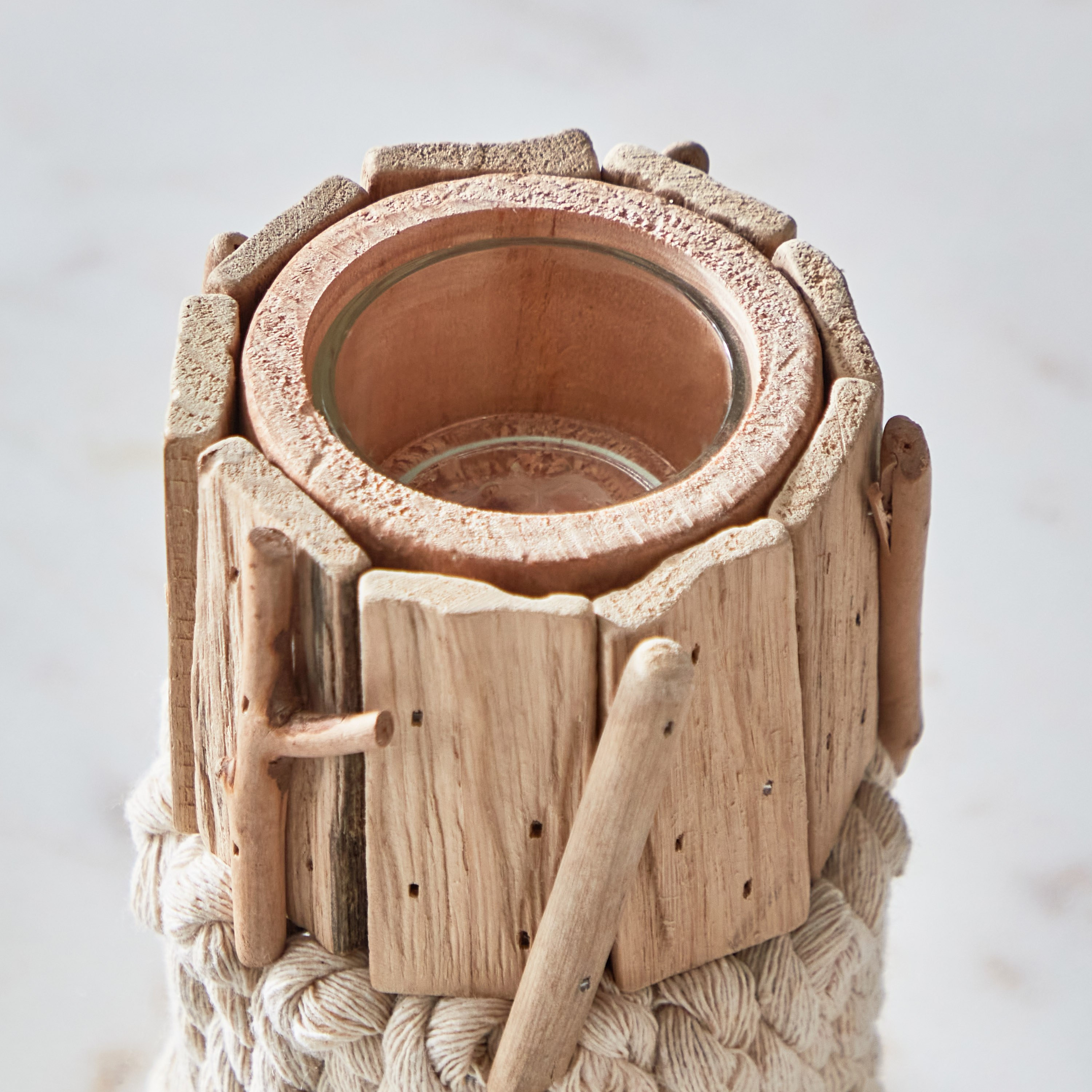 حامل شموع خشب طبيعي من لامبر - 10x10x15 سم-hbxlivingroom-decorandaccessories-candleholders-image-3