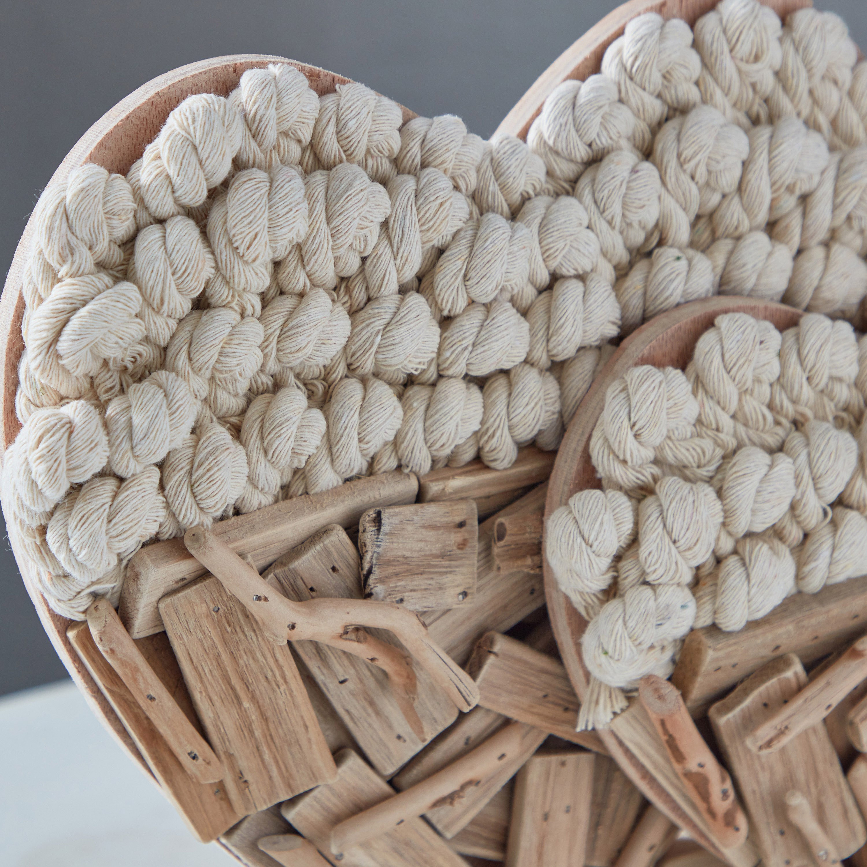 قطعة ديكور طاولة قلب خشب طبيعي من لامبر - 31x7x25 سم-hbxhomeware-homedecor-figurinesandornaments-image-3