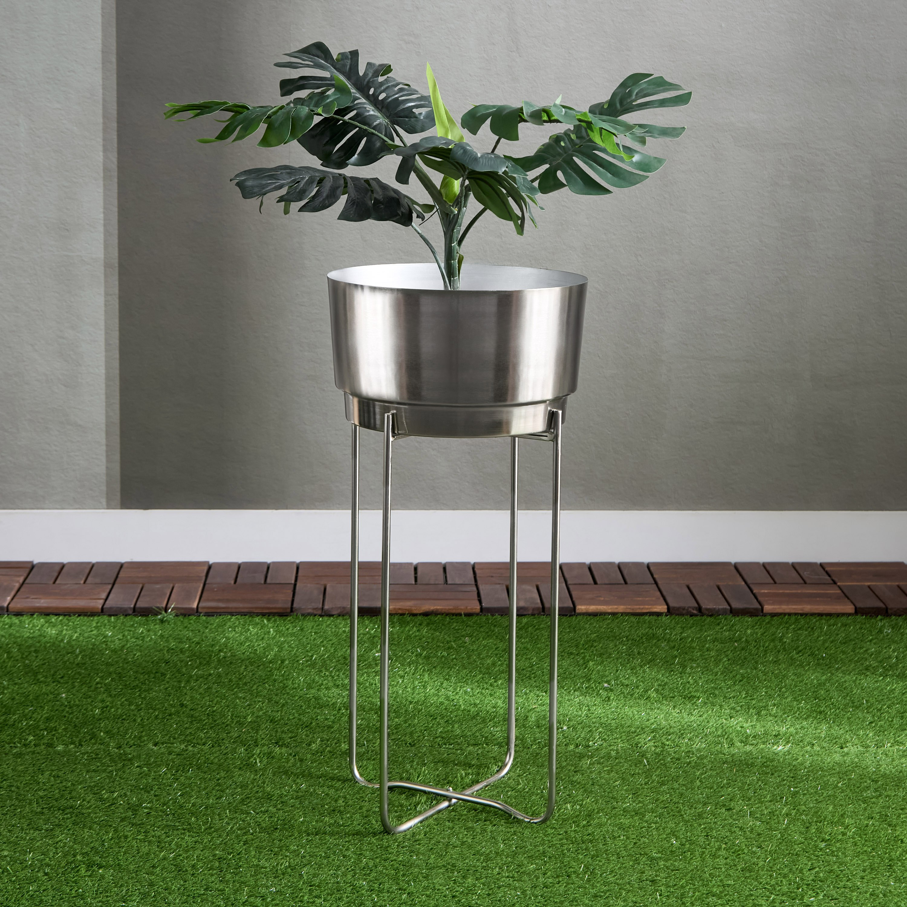 إناء زرع معدن مع حامل من آس - 63 سم-hbxhomeware-hbxdecorandfurnishings-image-1