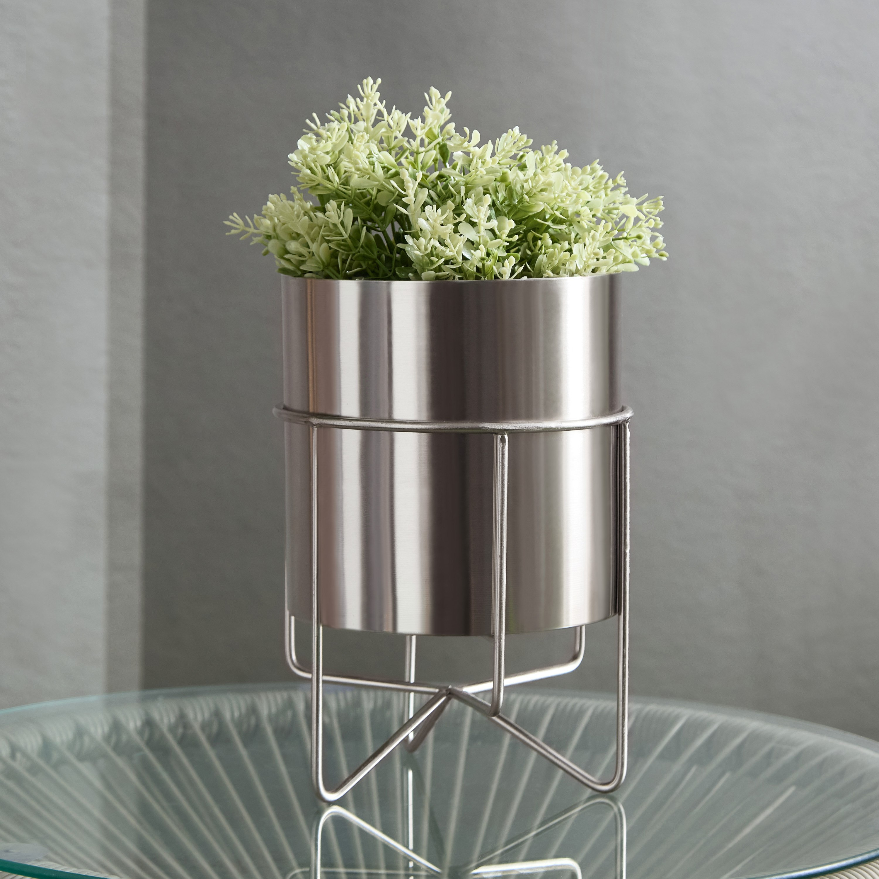 إناء زرع بحامل من إيس - 15x15x20 سم-hbxhomeware-hbxdecorandfurnishings-image-1