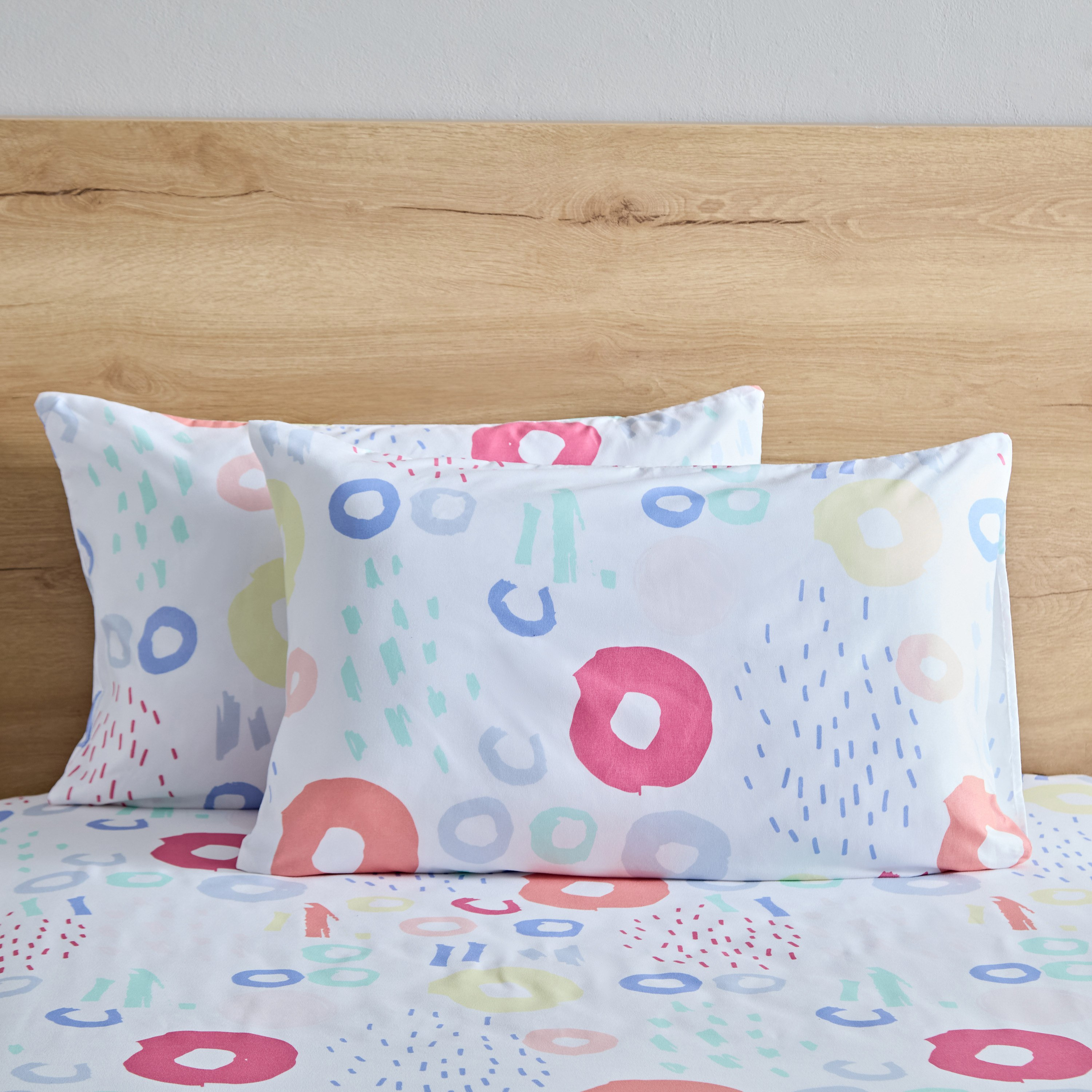 طقم أغطية وسائد من الألياف الدقيقة قطعتين يستخدم على الوجهين ريجينا من نورا - 50x75 سم-hbxhomeware-hbxkidsandyouth-image-2