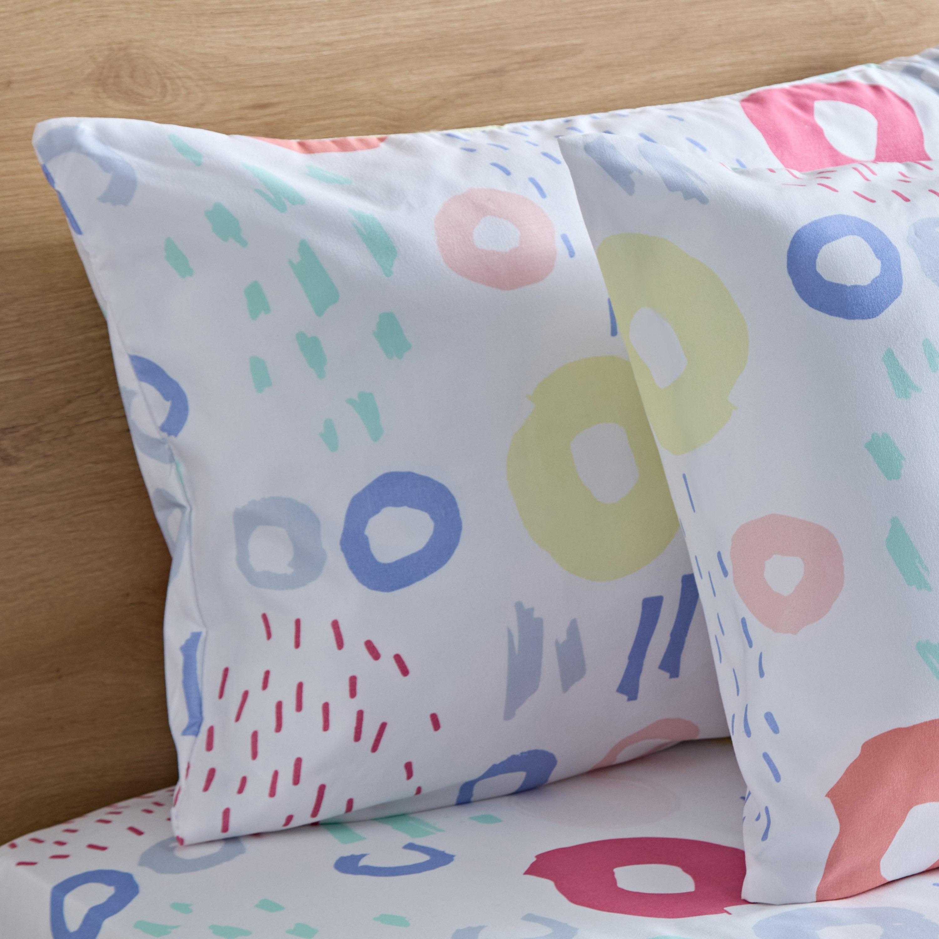 طقم أغطية وسائد من الألياف الدقيقة قطعتين يستخدم على الوجهين ريجينا من نورا - 50x75 سم-hbxhomeware-hbxkidsandyouth-image-3