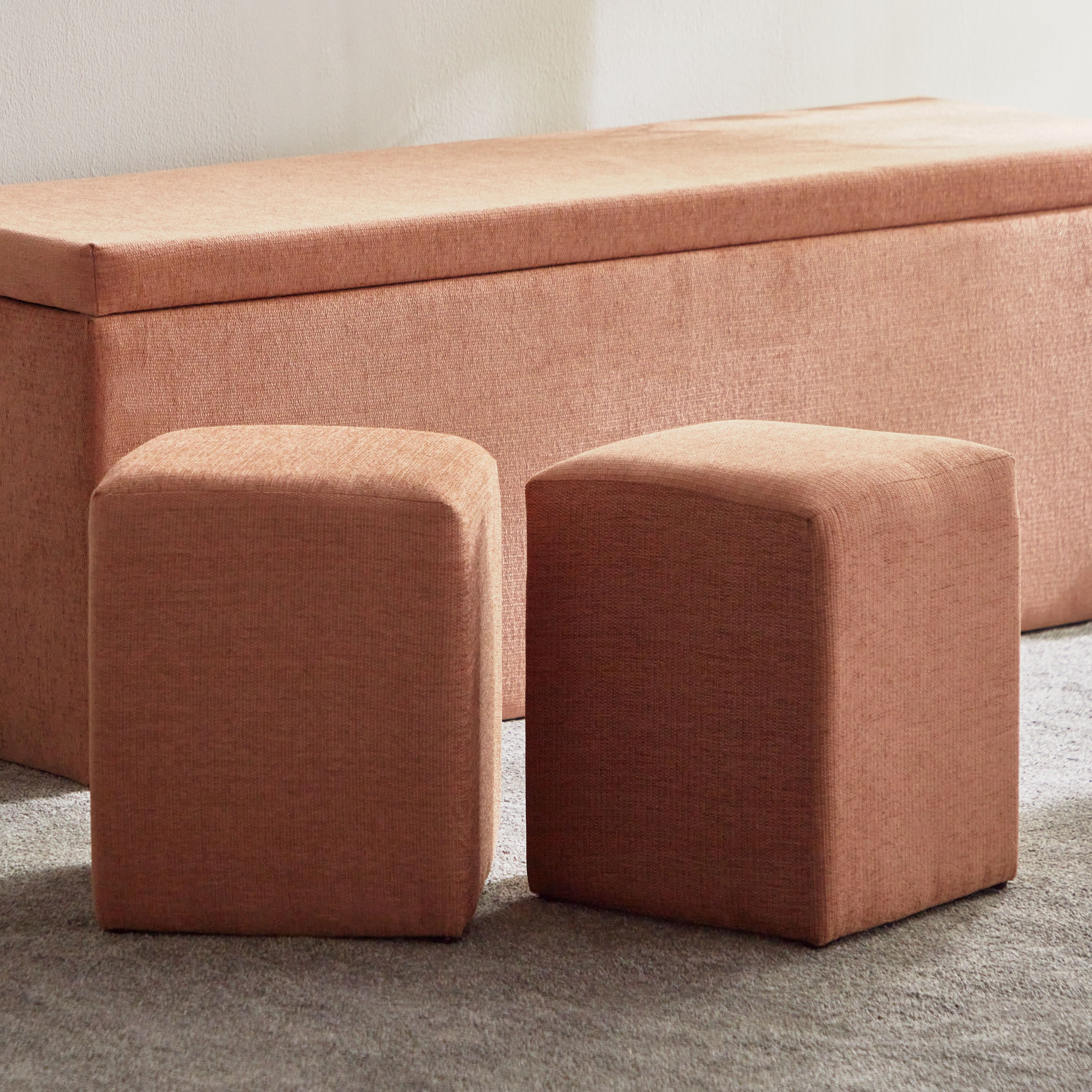 مقعد بنش قماش ومسند قدم 4 قطع مع مساحة تخزين من أوسيس-hbxlivingroom-sofasandarmchairs-ottomansandfootstools-image-8