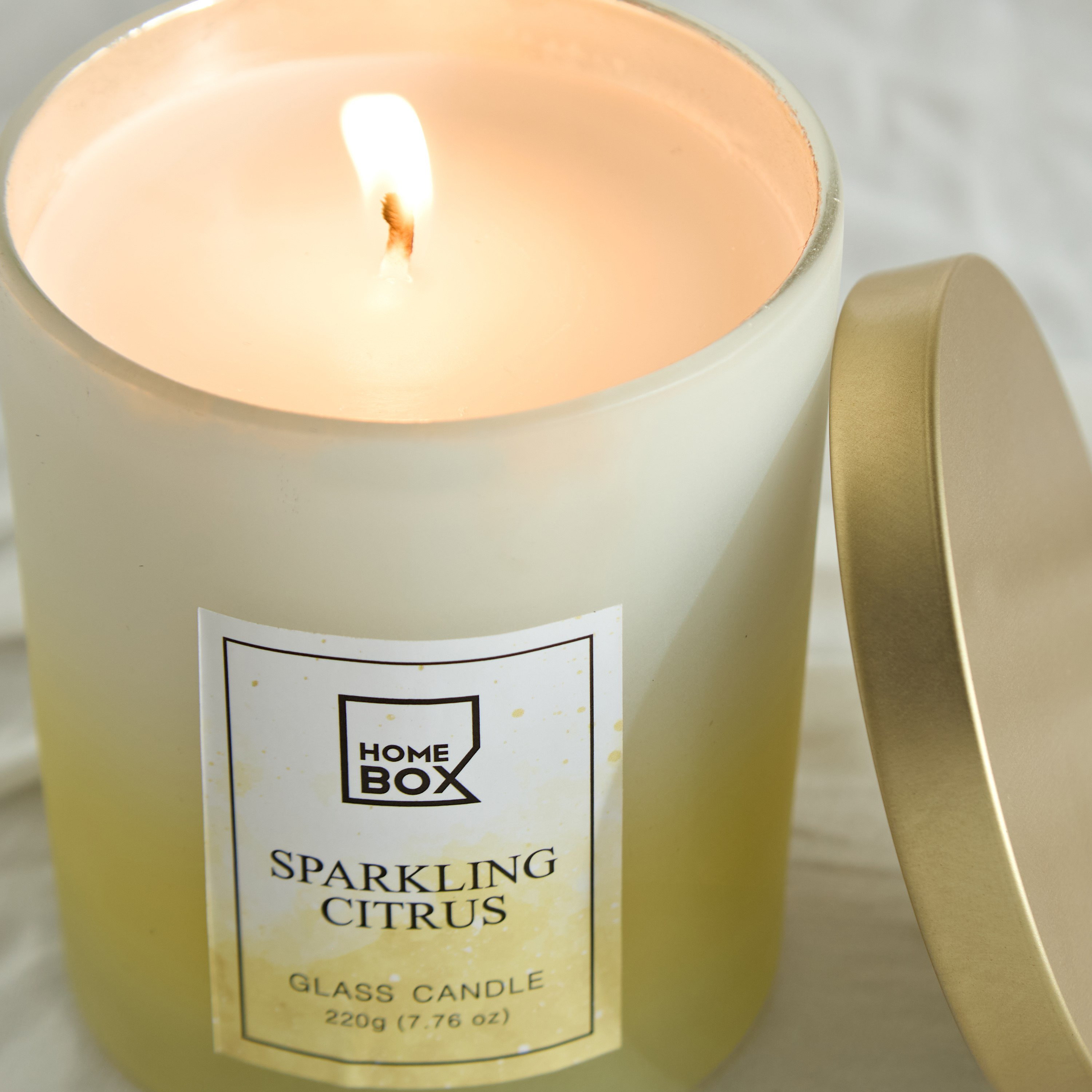Garden Sparkling Citrus Jar Candle with Lid - 220 gm-hbxlivingroom-decorandaccessories-candles-image-3
