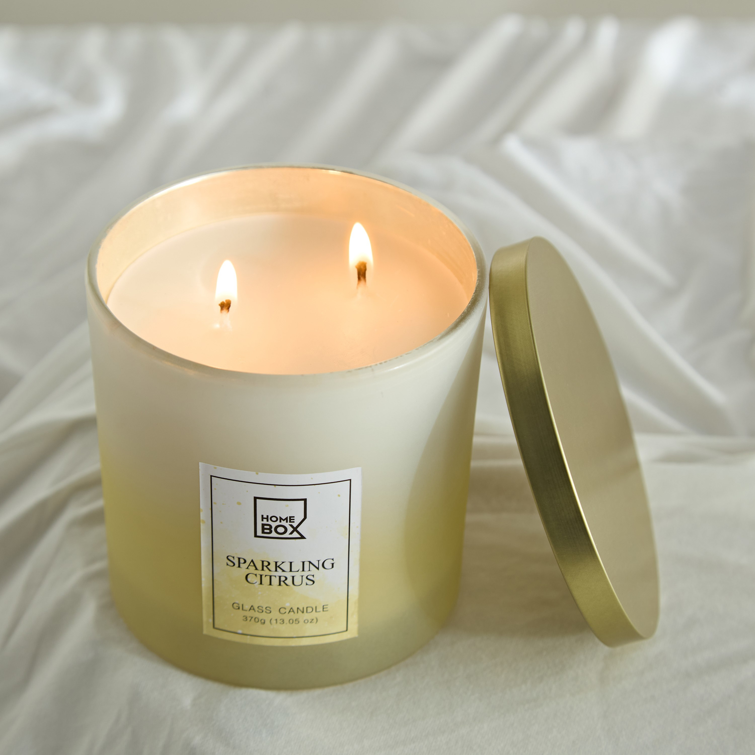 شمعة بغطاء معدني سباركلينج سيتروس من جاردن - 370 جم-hbxlivingroom-decorandaccessories-candles-image-2