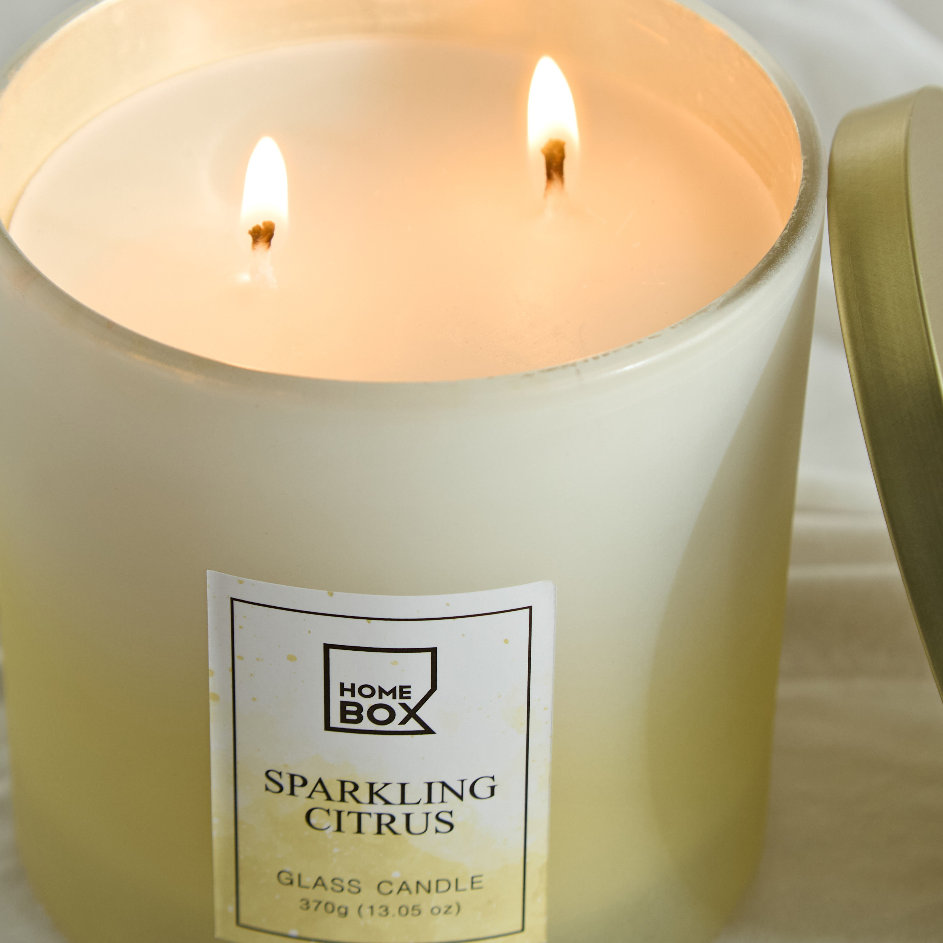 شمعة بغطاء معدني سباركلينج سيتروس من جاردن - 370 جم-hbxlivingroom-decorandaccessories-candles-image-3