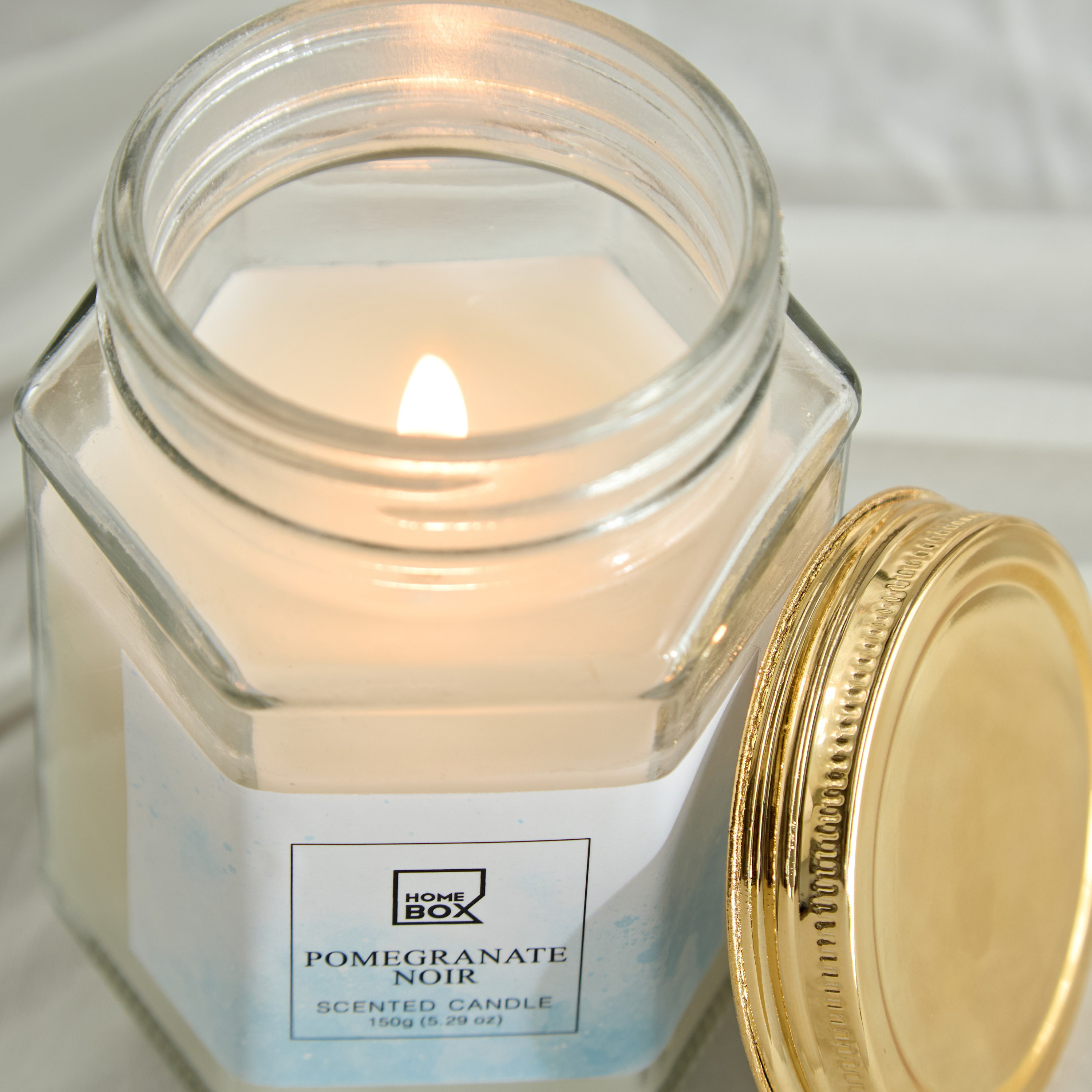 جرة شموع زجاجية سداسية بومجرانيت نوار من جاردن- 150 جم-hbxlivingroom-decorandaccessories-candles-image-3
