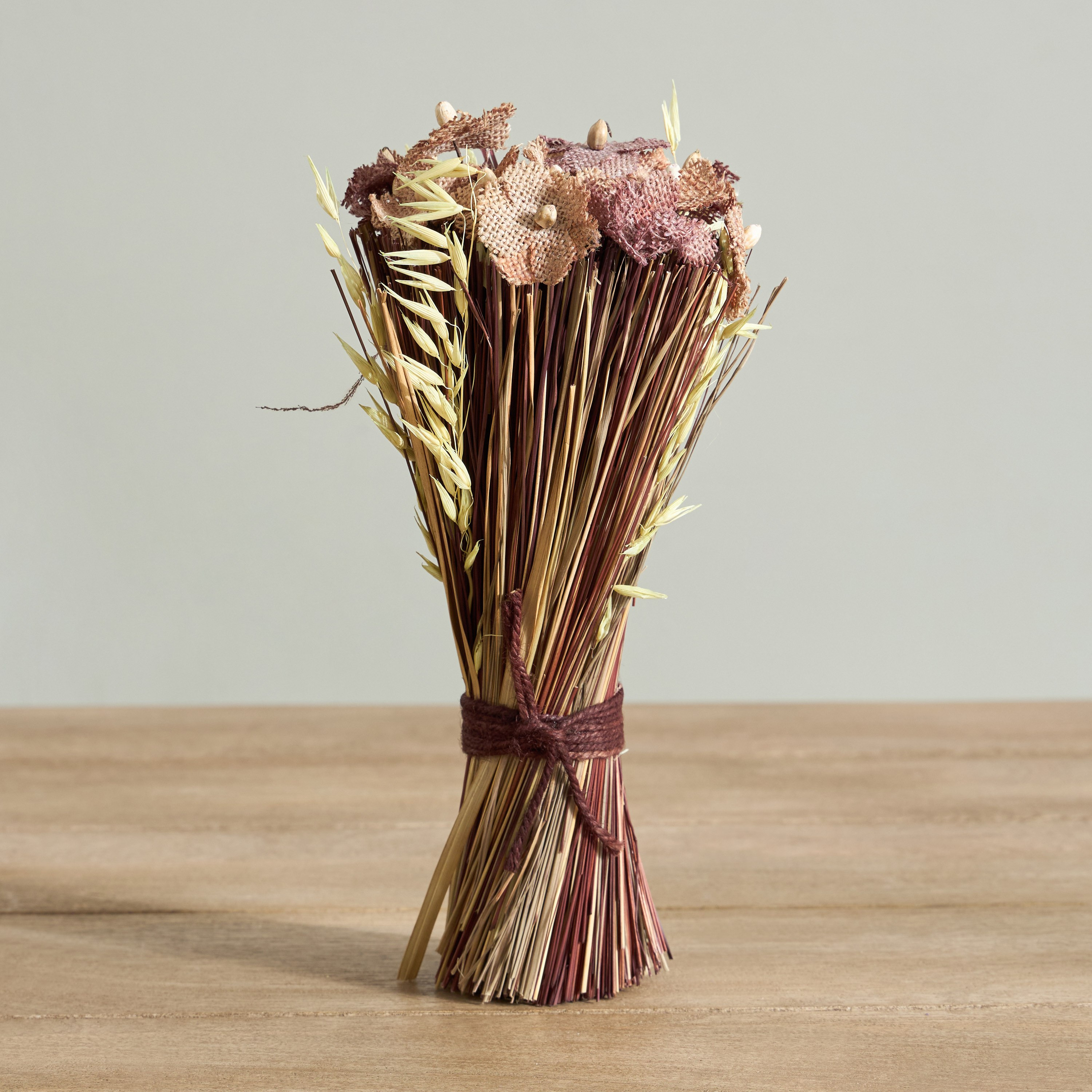 باقة زهور مع عشب من مايلي - 18 سم-hbxdecorandfurnishings-homeaccessories-artificialflowersandplants-image-1