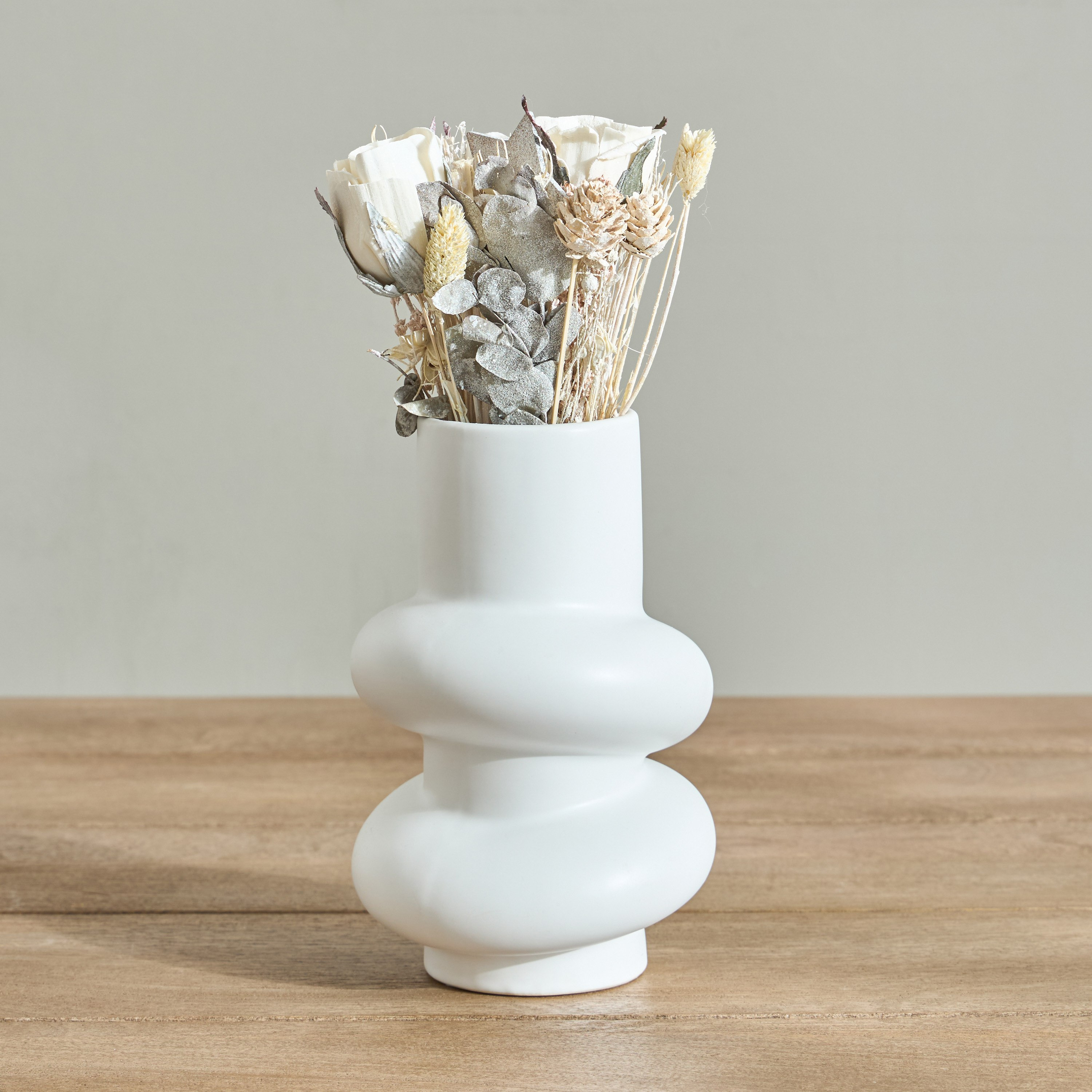 باقة زهور مستديرة مربوطة يدويًا من مايلي - 30 سم-hbxdecorandfurnishings-homeaccessories-artificialflowersandplants-image-1