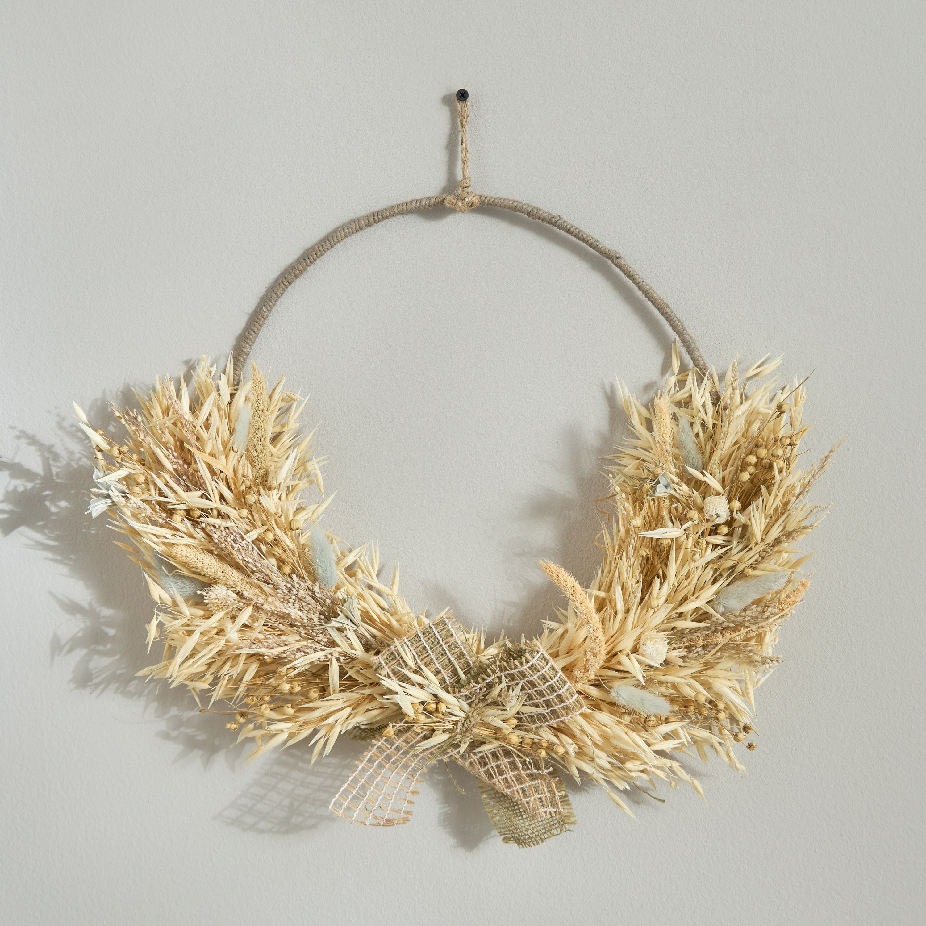 Miley Dried Flower Star Grass Wreath - 36x5x36 cm-hbxdecorandfurnishings-homeaccessories-artificialflowersandplants-image-1