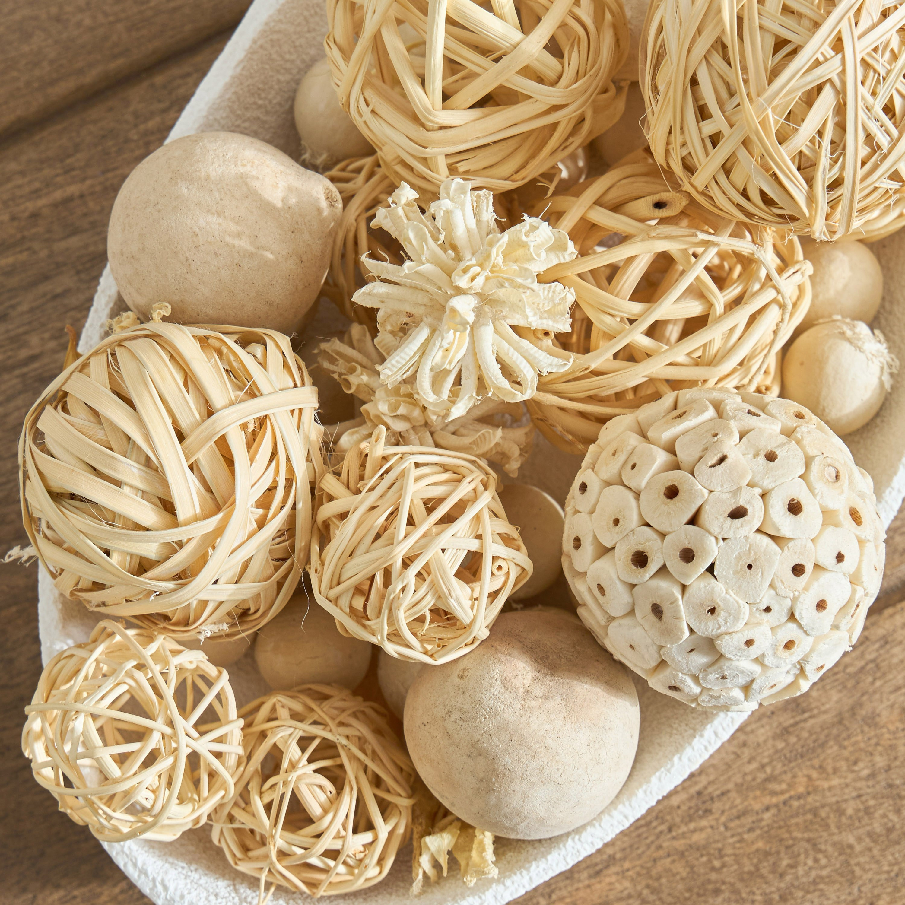 Miley Natural Dried Ball Mix - 10x10x20 cm-hbxdecorandfurnishings-homeaccessories-artificialflowersandplants-image-2