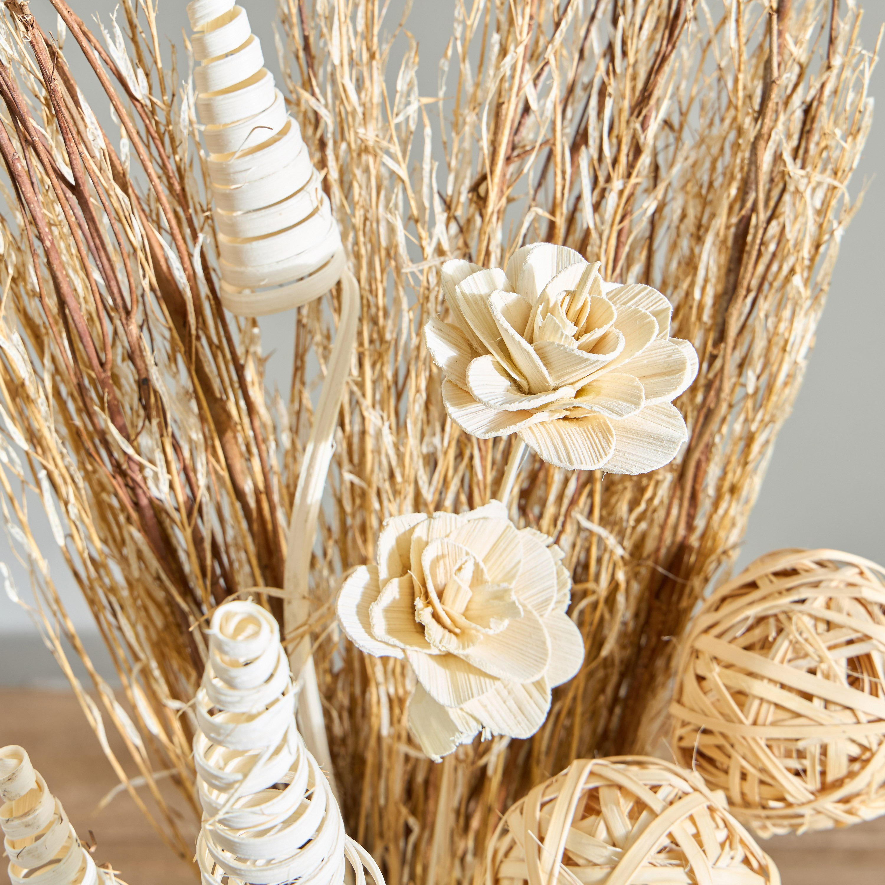 باقة ورد خشبية من مايلي مع كرة قصب - 60 سم-hbxdecorandfurnishings-homeaccessories-artificialflowersandplants-image-2