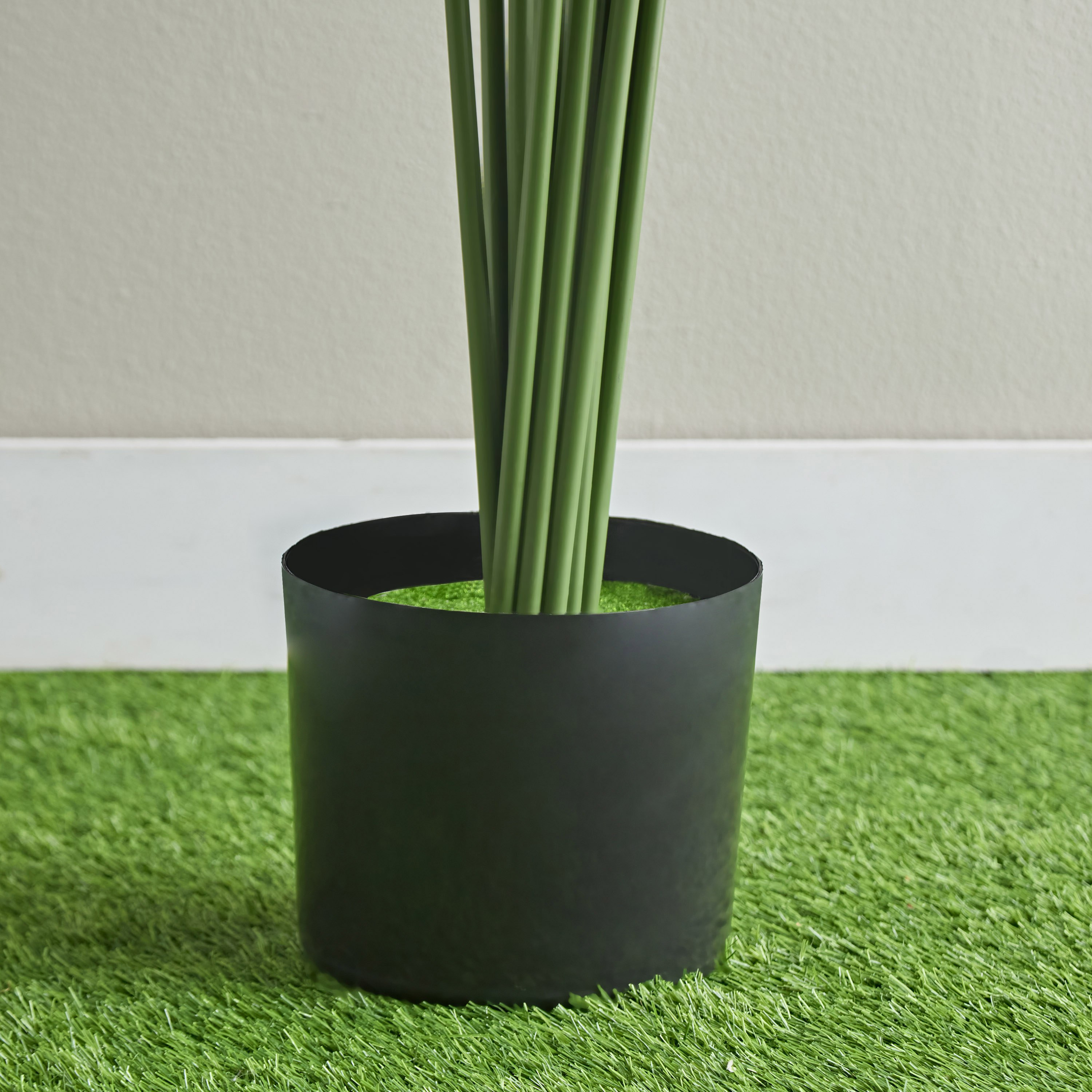 شجرة نخل صناعية من تيودورا - 150 سم-hbxdecorandfurnishings-homeaccessories-artificialflowersandplants-image-3